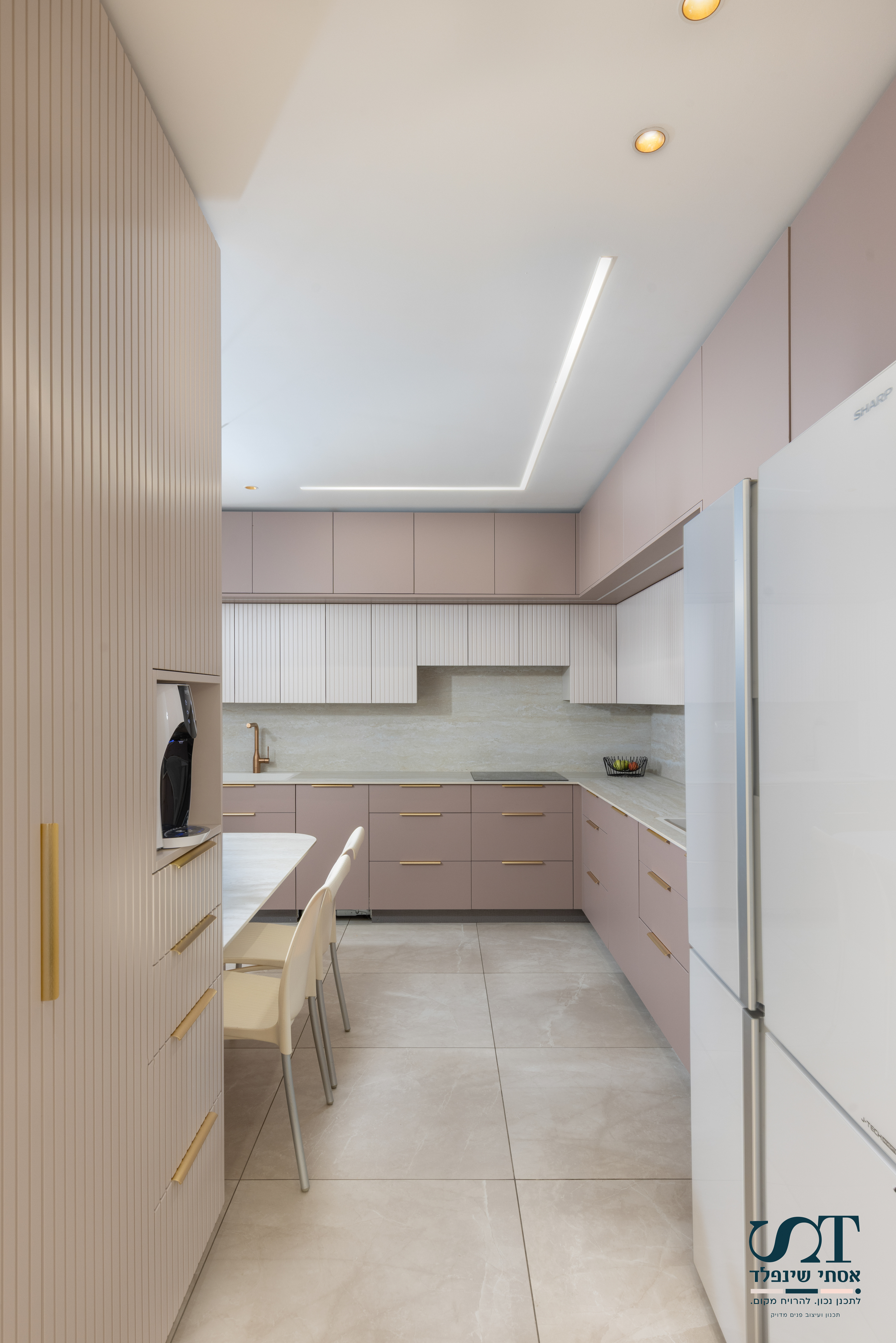 הכניסה למטבח