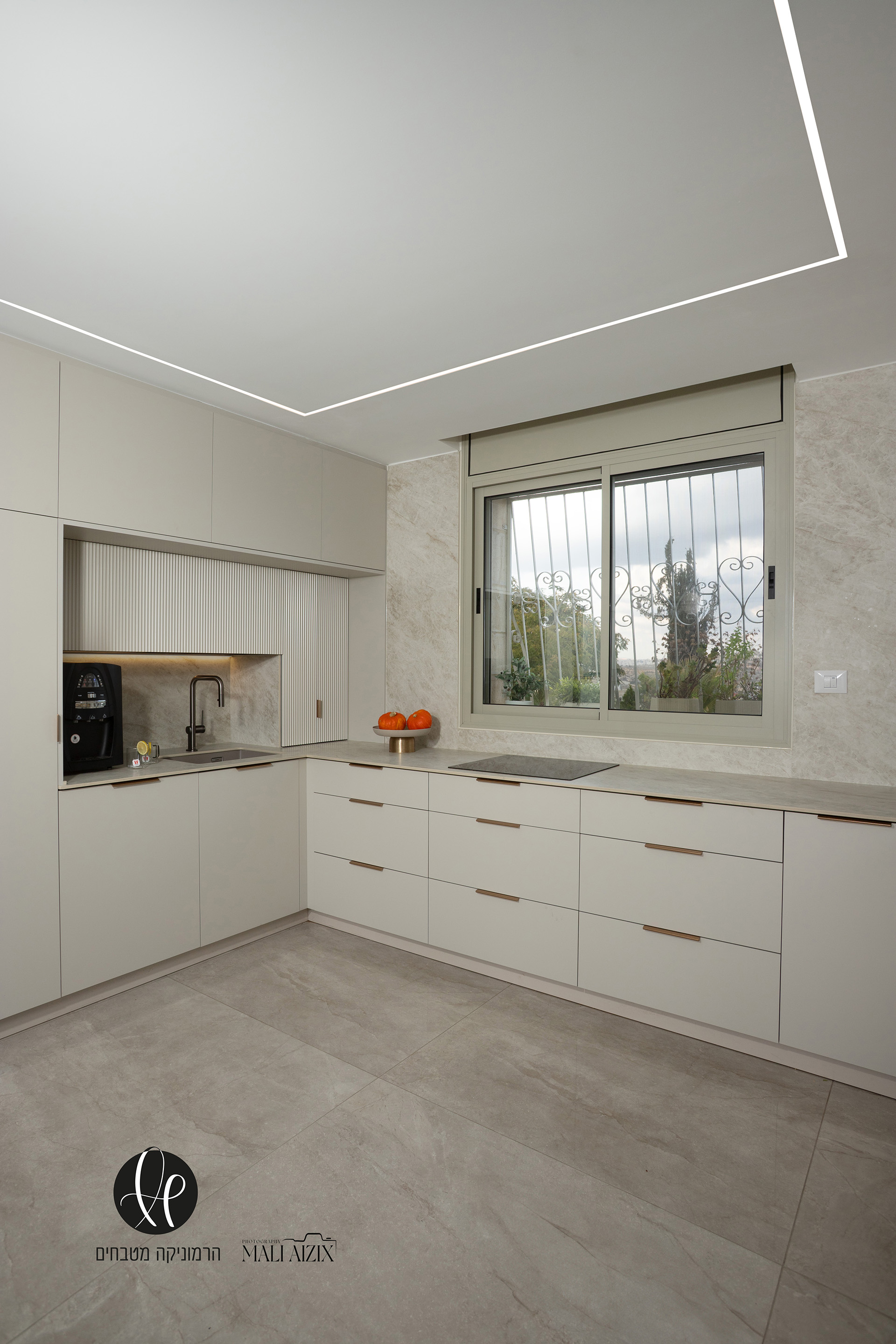 המטבח המרחבי- הרמוניקה מטבחים  (5).jpg