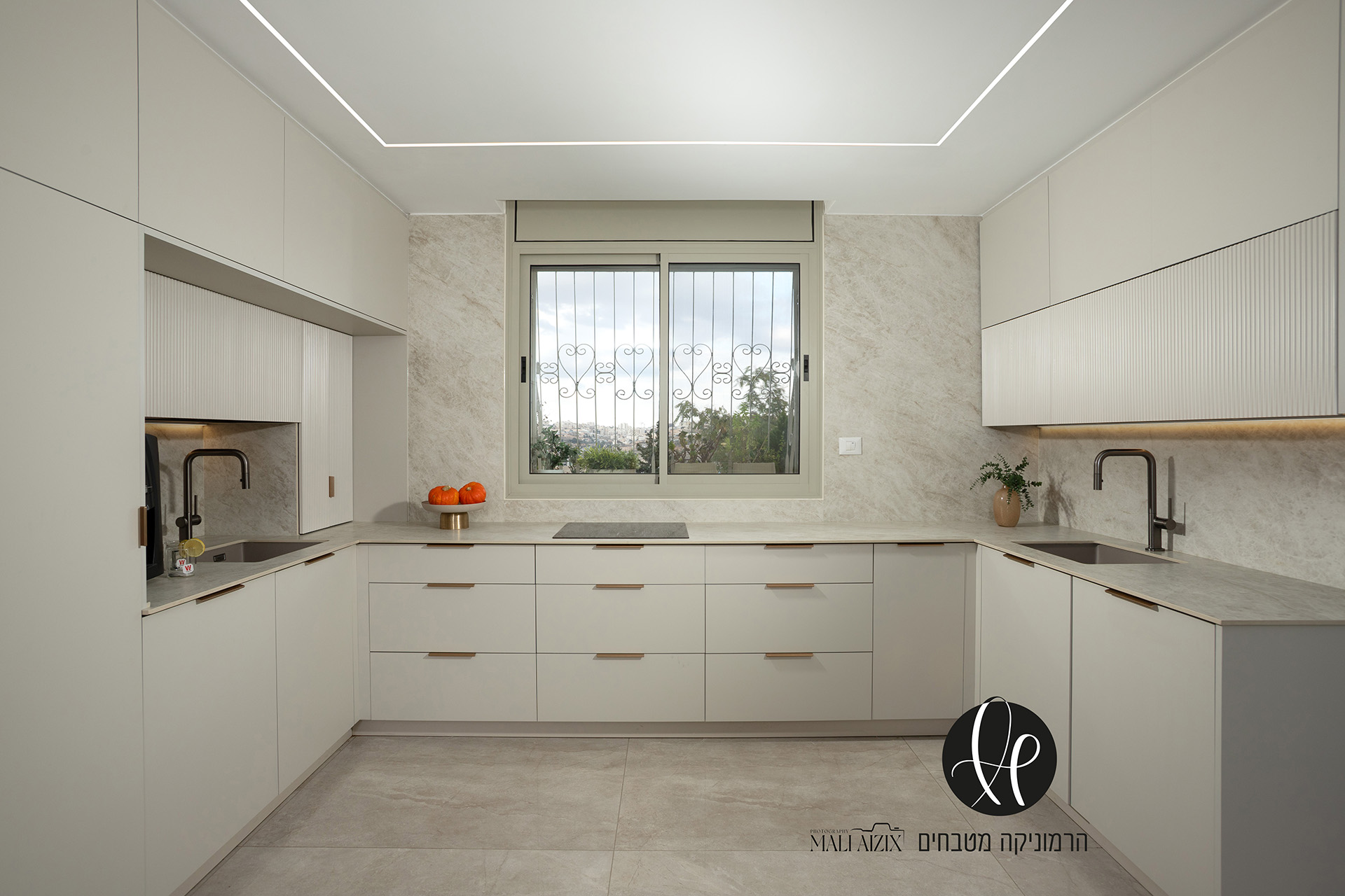 המטבח המרחבי- הרמוניקה מטבחים  (7).jpg