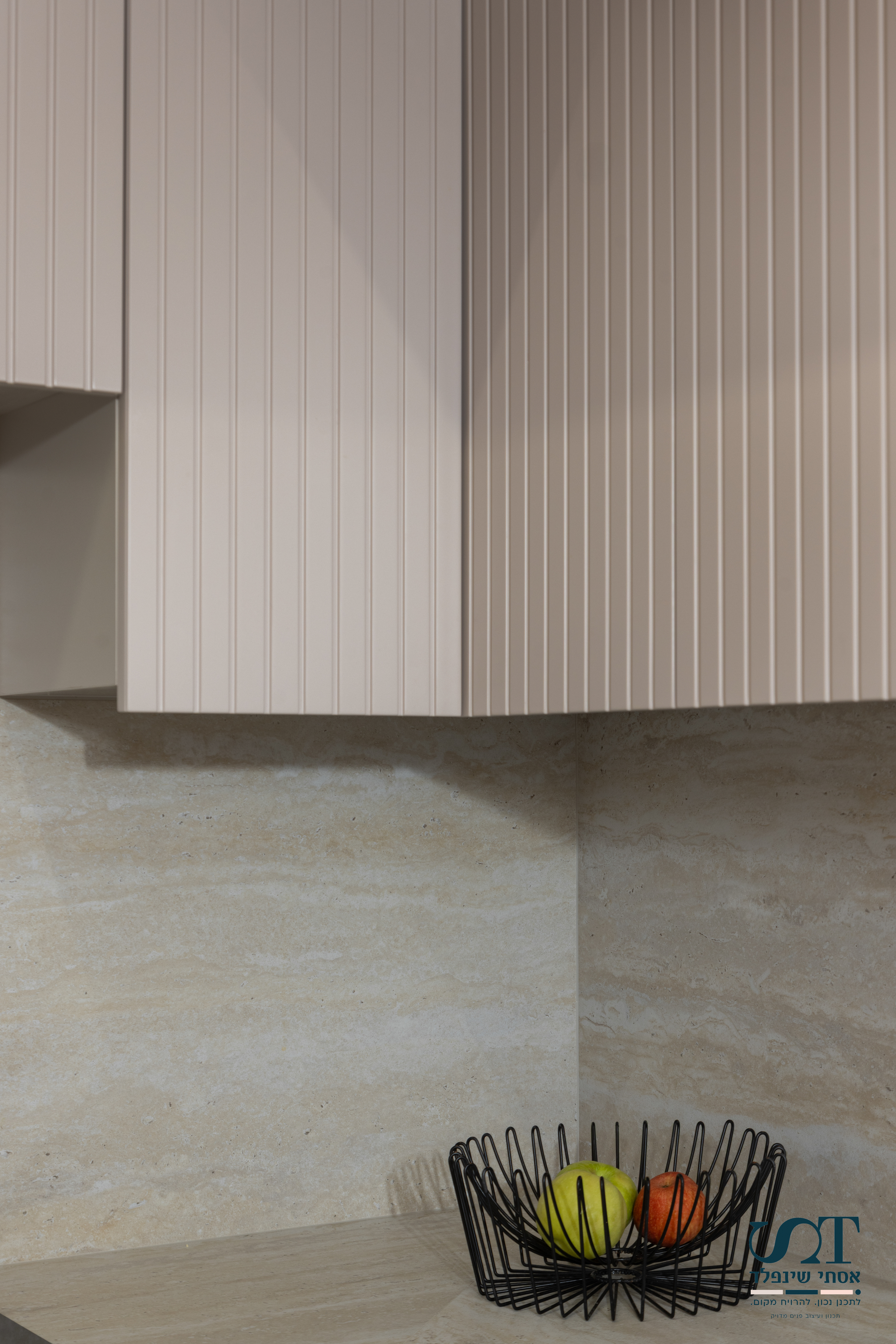 השיש גם כחיפוי לקירות