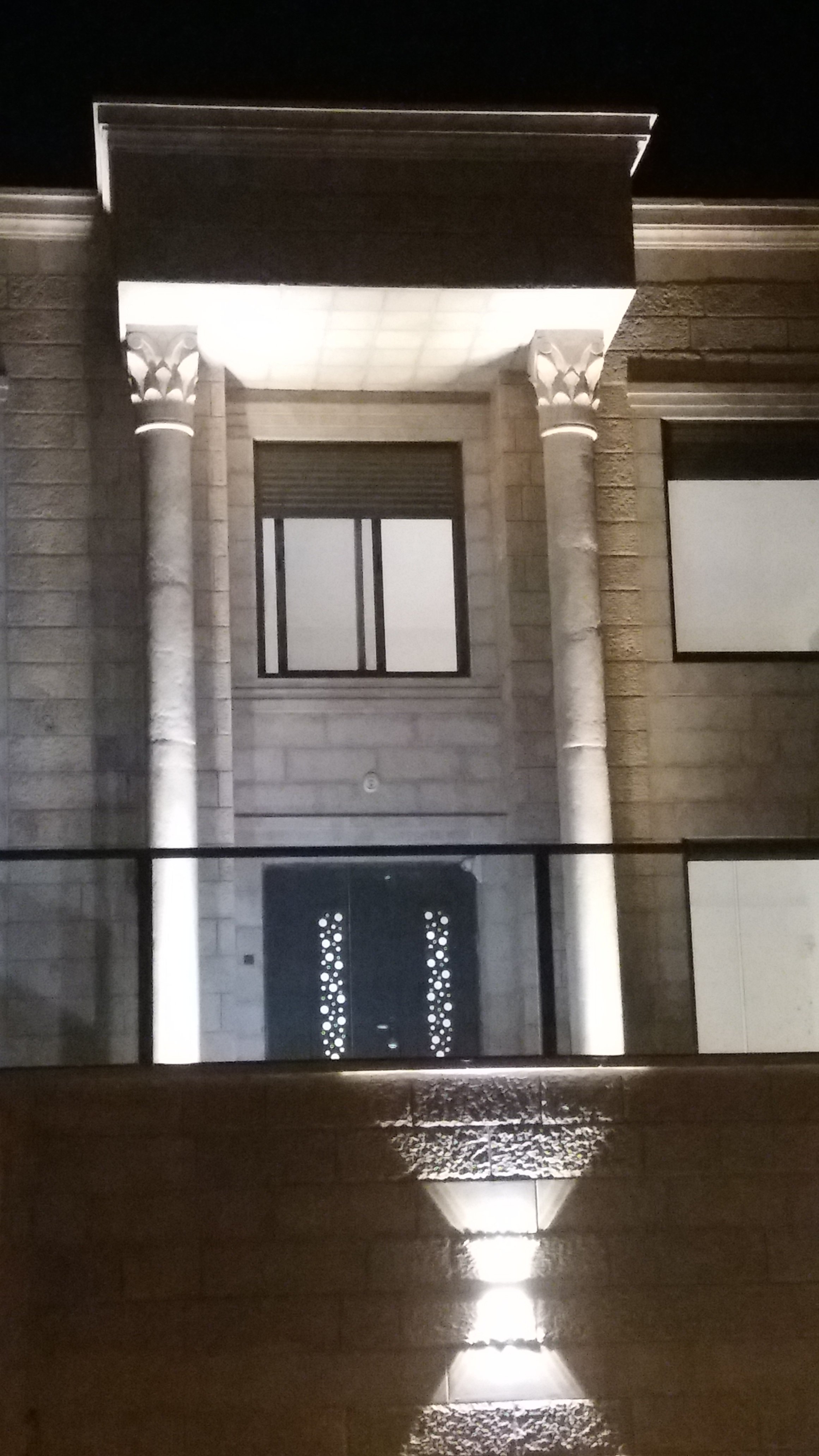 והנה הבית עומד על תילו (2)