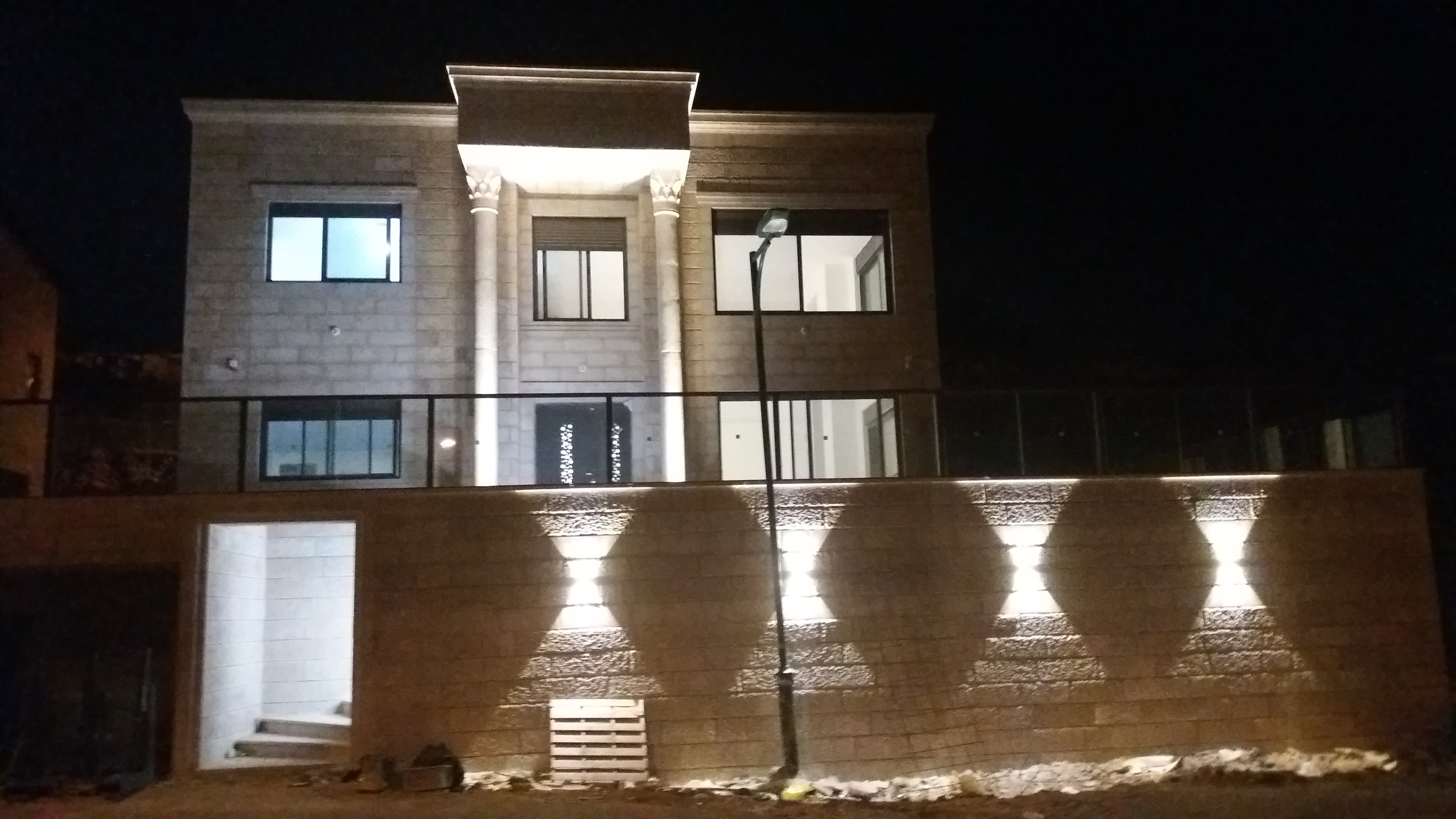 והנה הבית עומד על תילו (3)