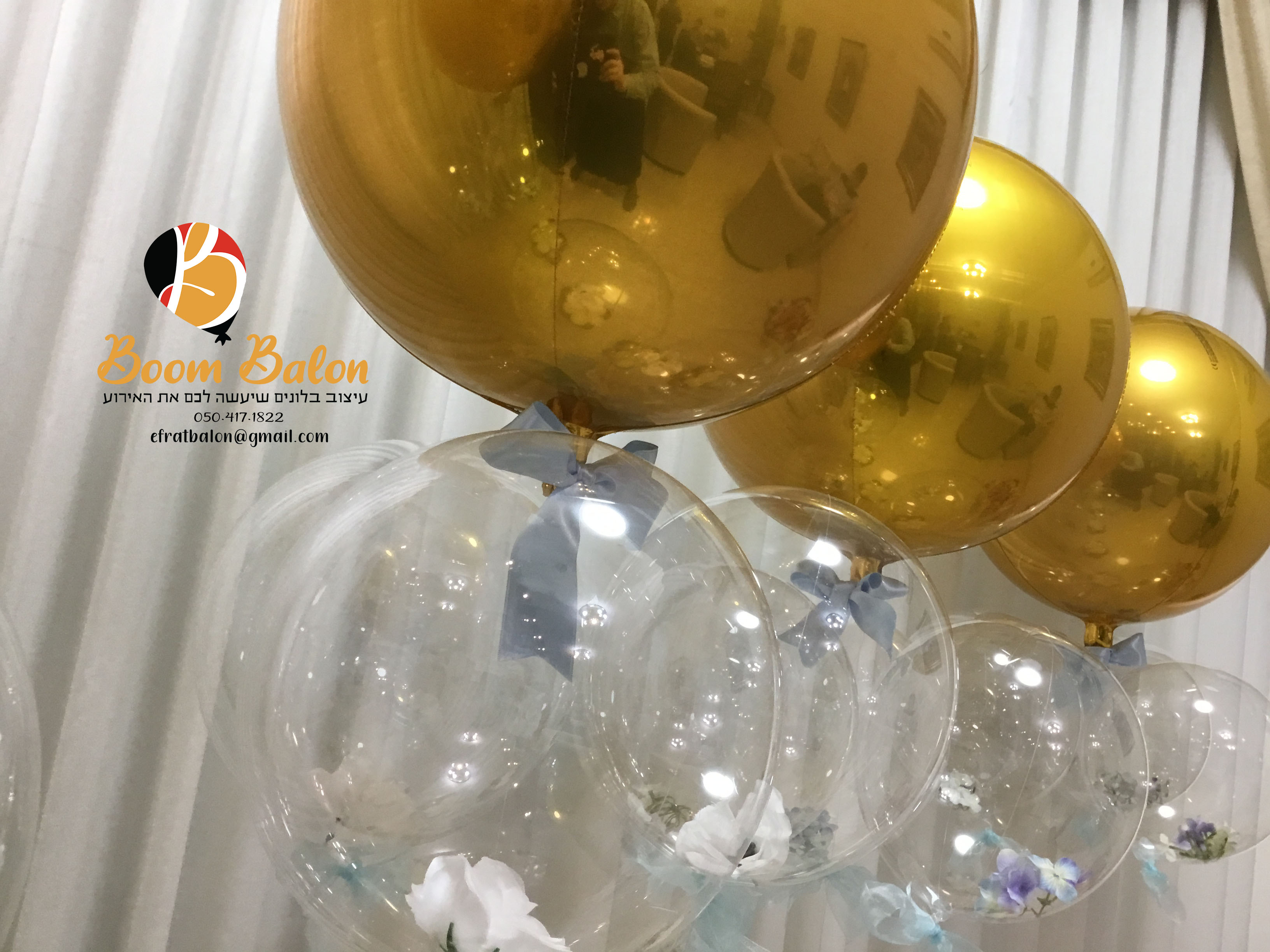 זהב ושקוף מרכזי שלחן.jpg