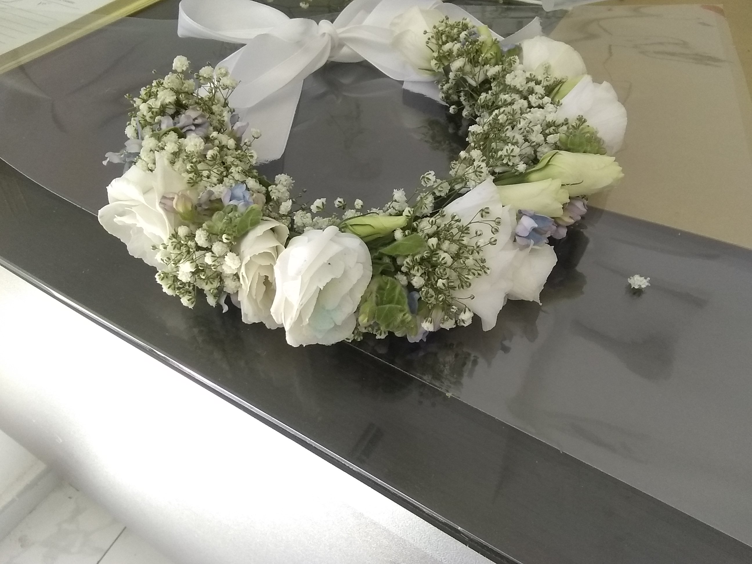 זר פרחים לראש