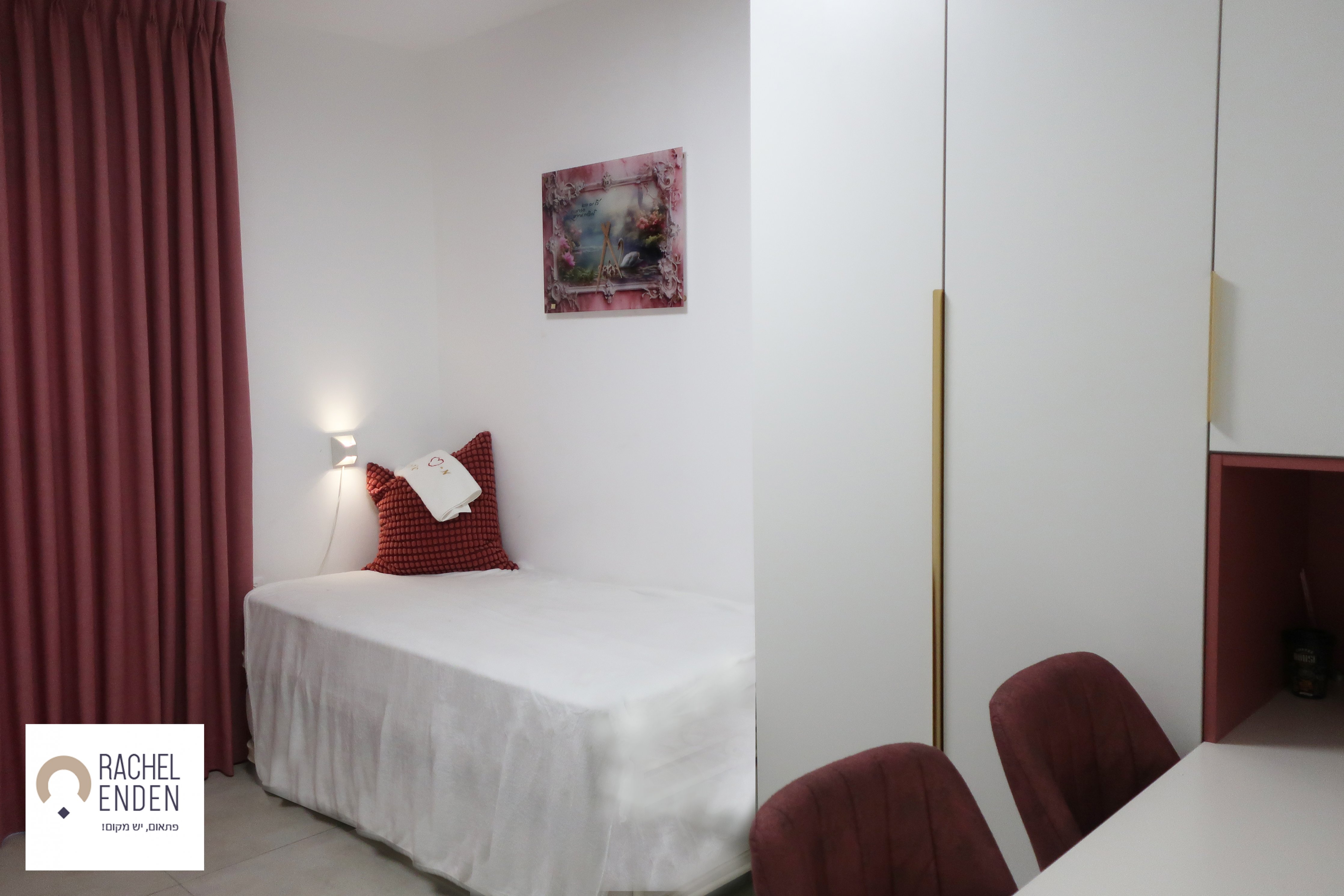 חדר בנות 2.jpg