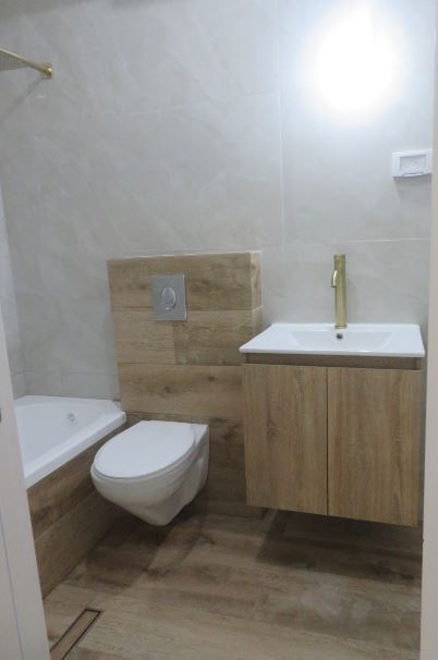 חדר רחצה פ.JPG