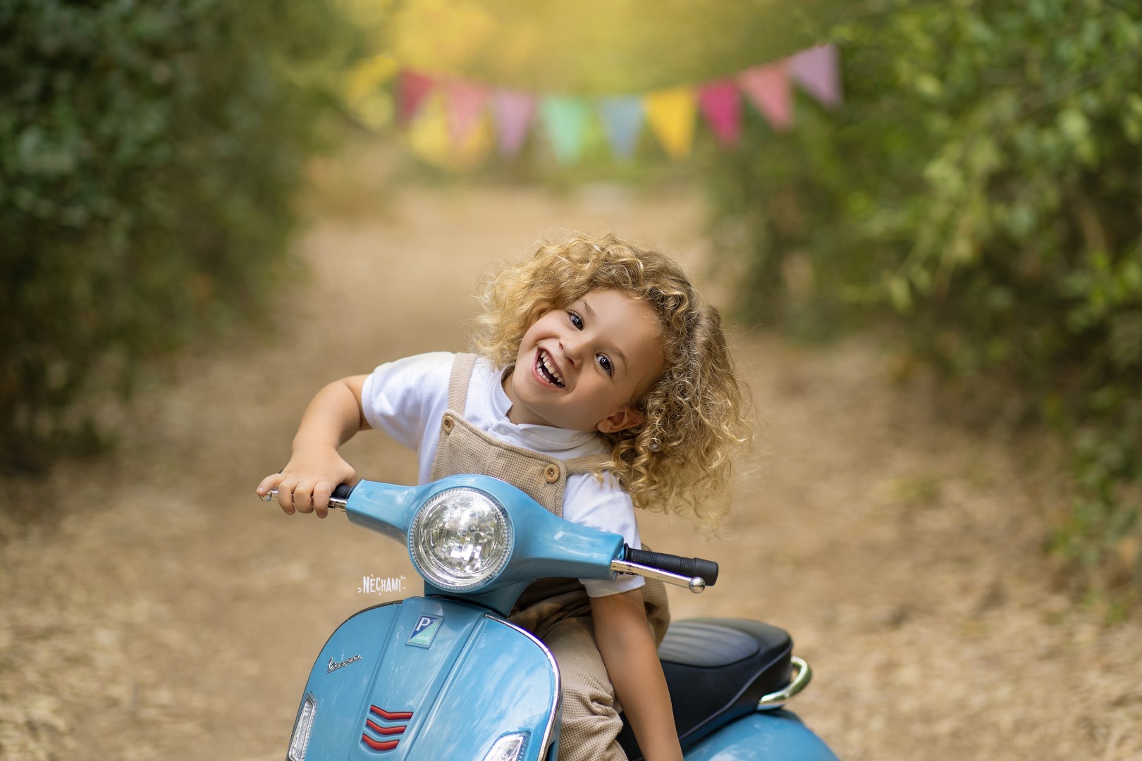 חתימה (Large).jpg