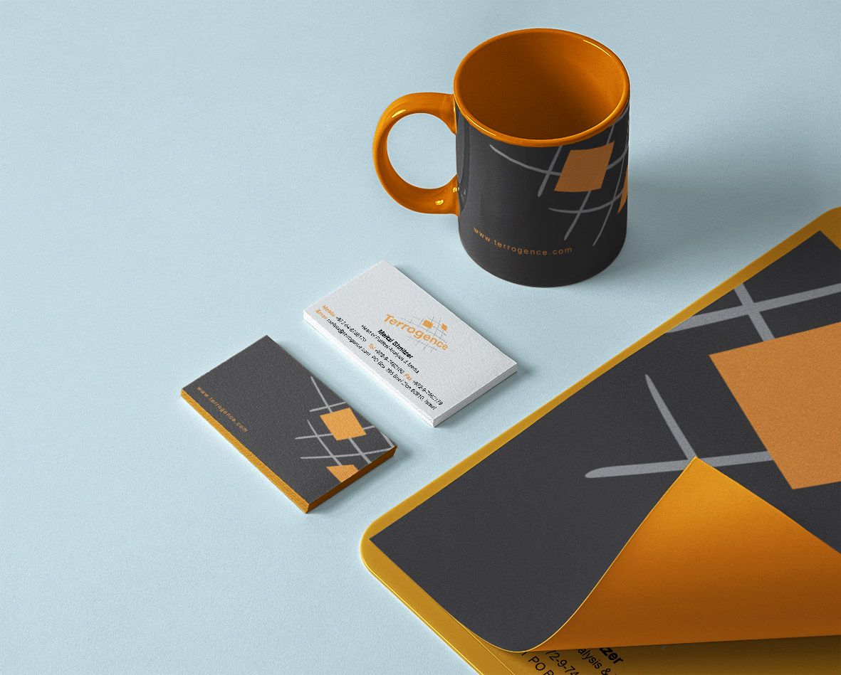 טרוגנס כוס כרטיס ביקור ותיקייה.jpg