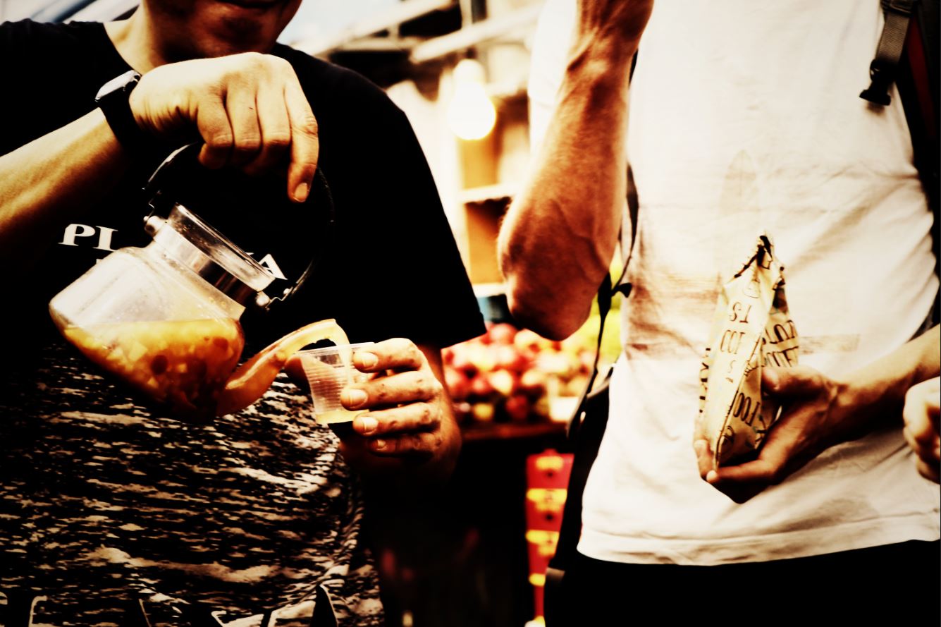 ידיים מספרות