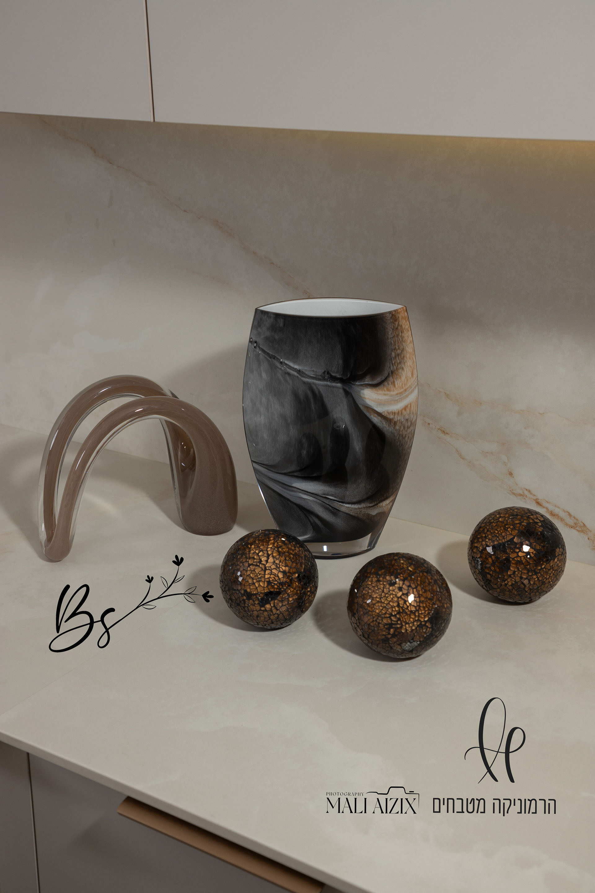 יוקרתי מינימסלטי- הרמוניקה מטבחים 1 (13).jpg