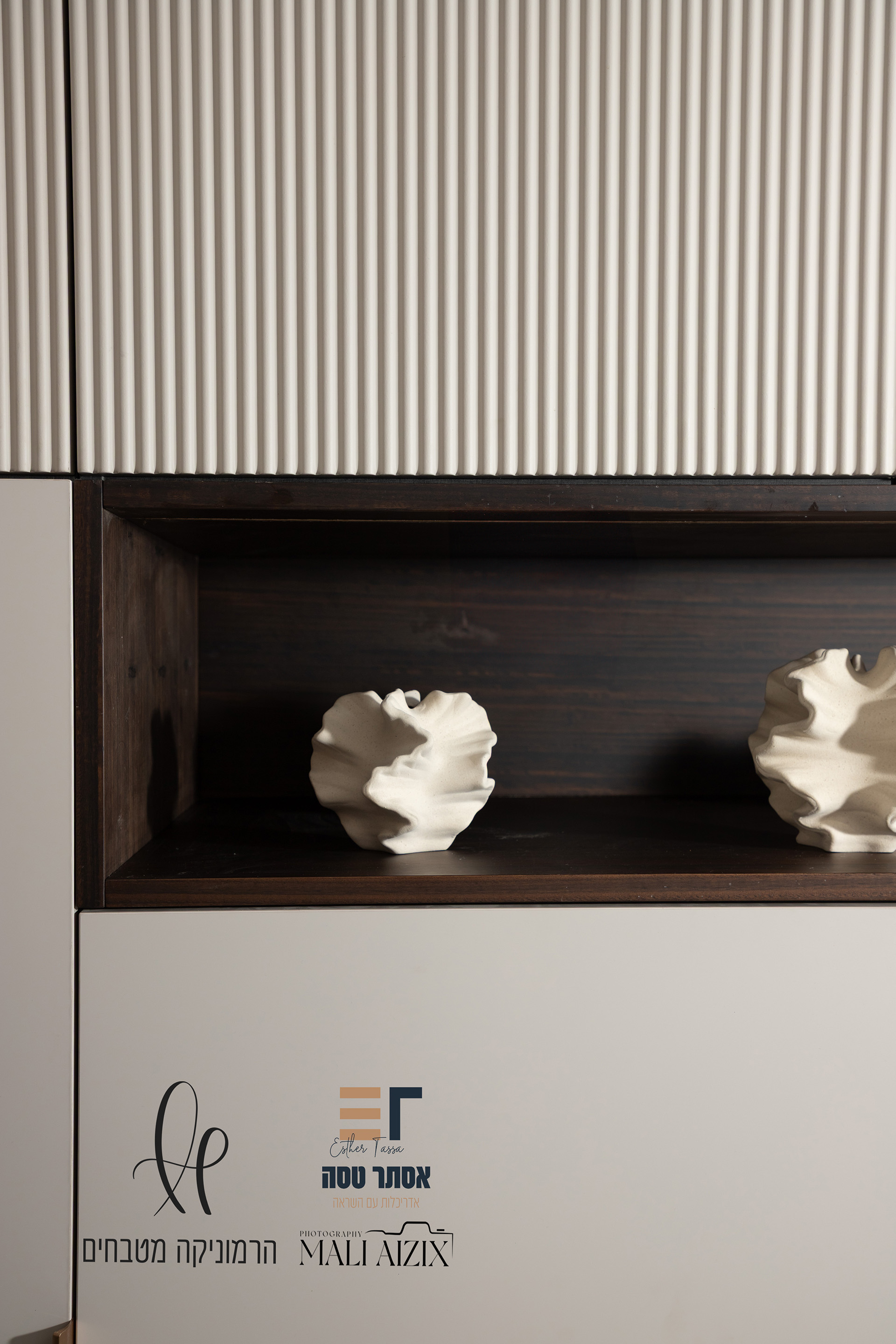 יוקרתי מינימסלטי- הרמוניקה מטבחים 1 (16).jpg