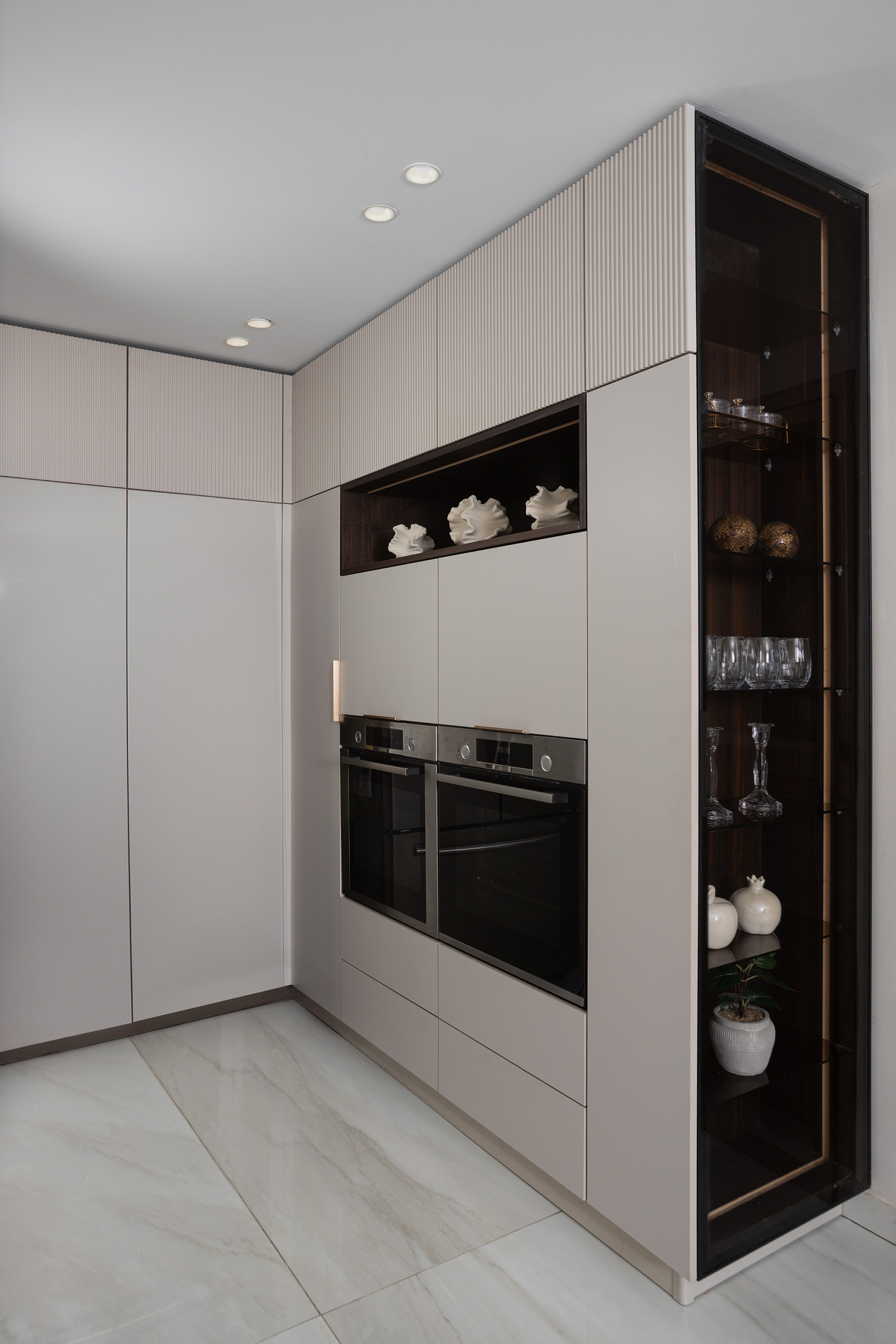 יוקרתי מינימסלטי- הרמוניקה מטבחים 1 (5).jpg