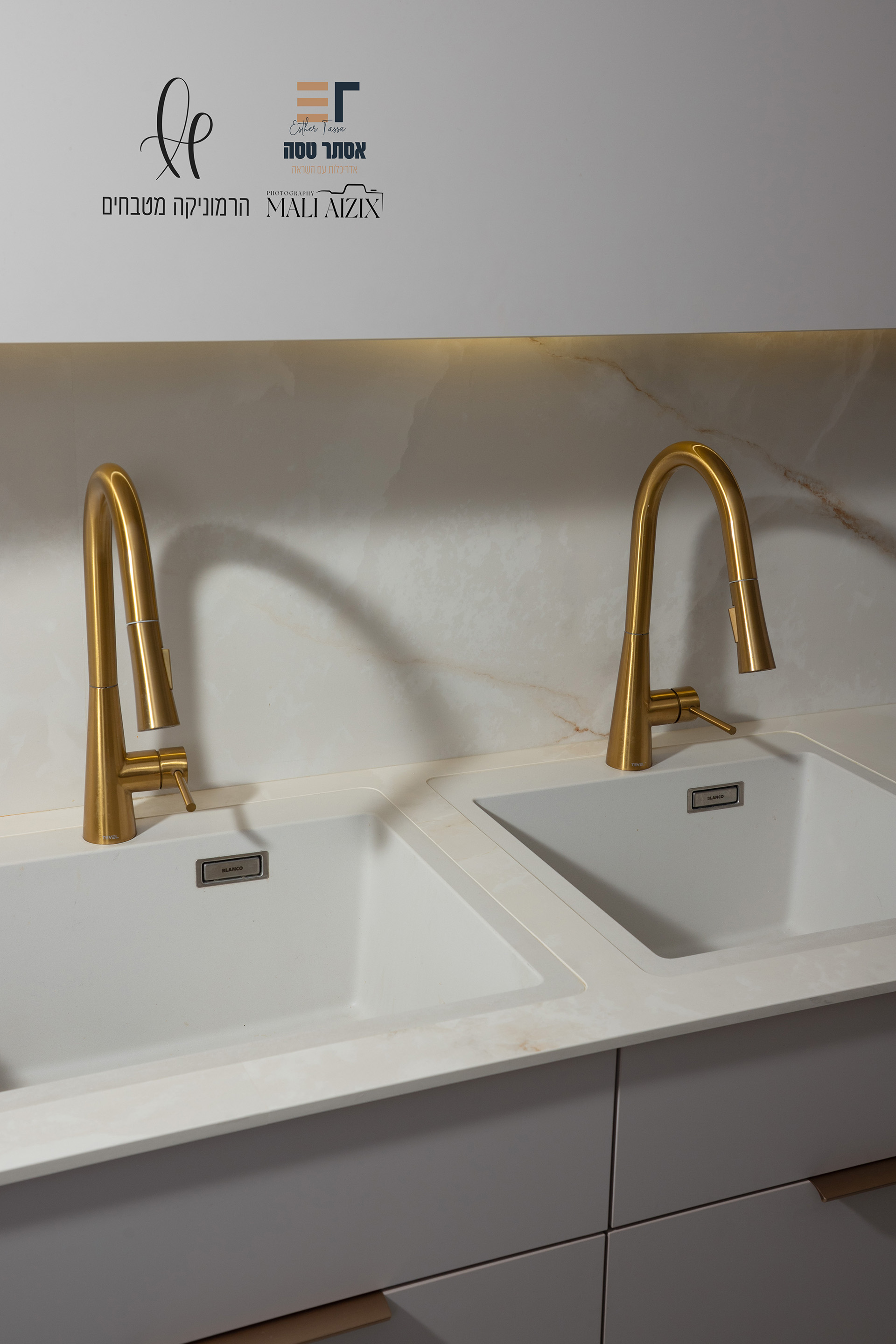 יוקרתי מינימסלטי- הרמוניקה מטבחים 1 (9).jpg