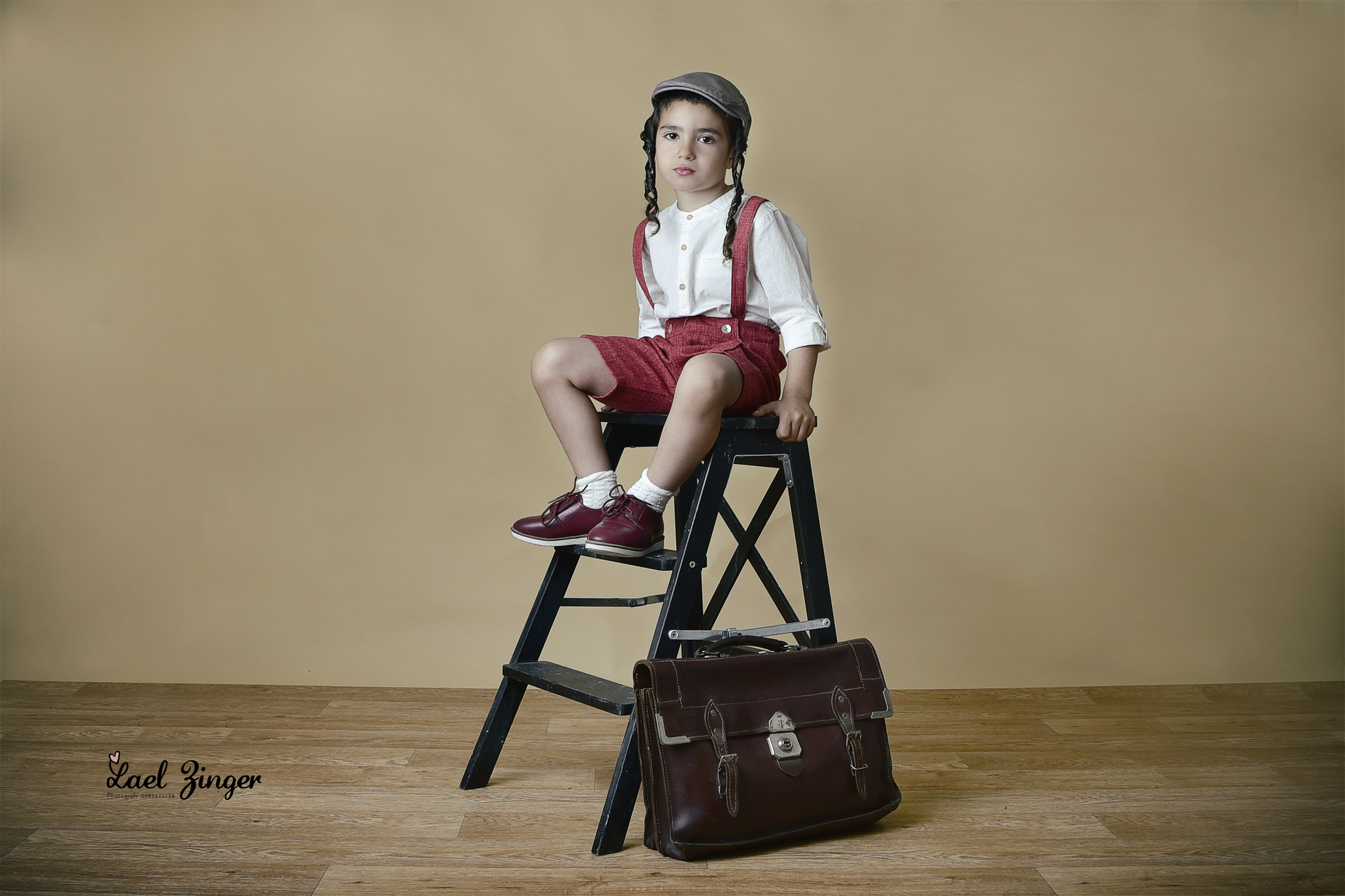 יעל זינגר- 0585444158