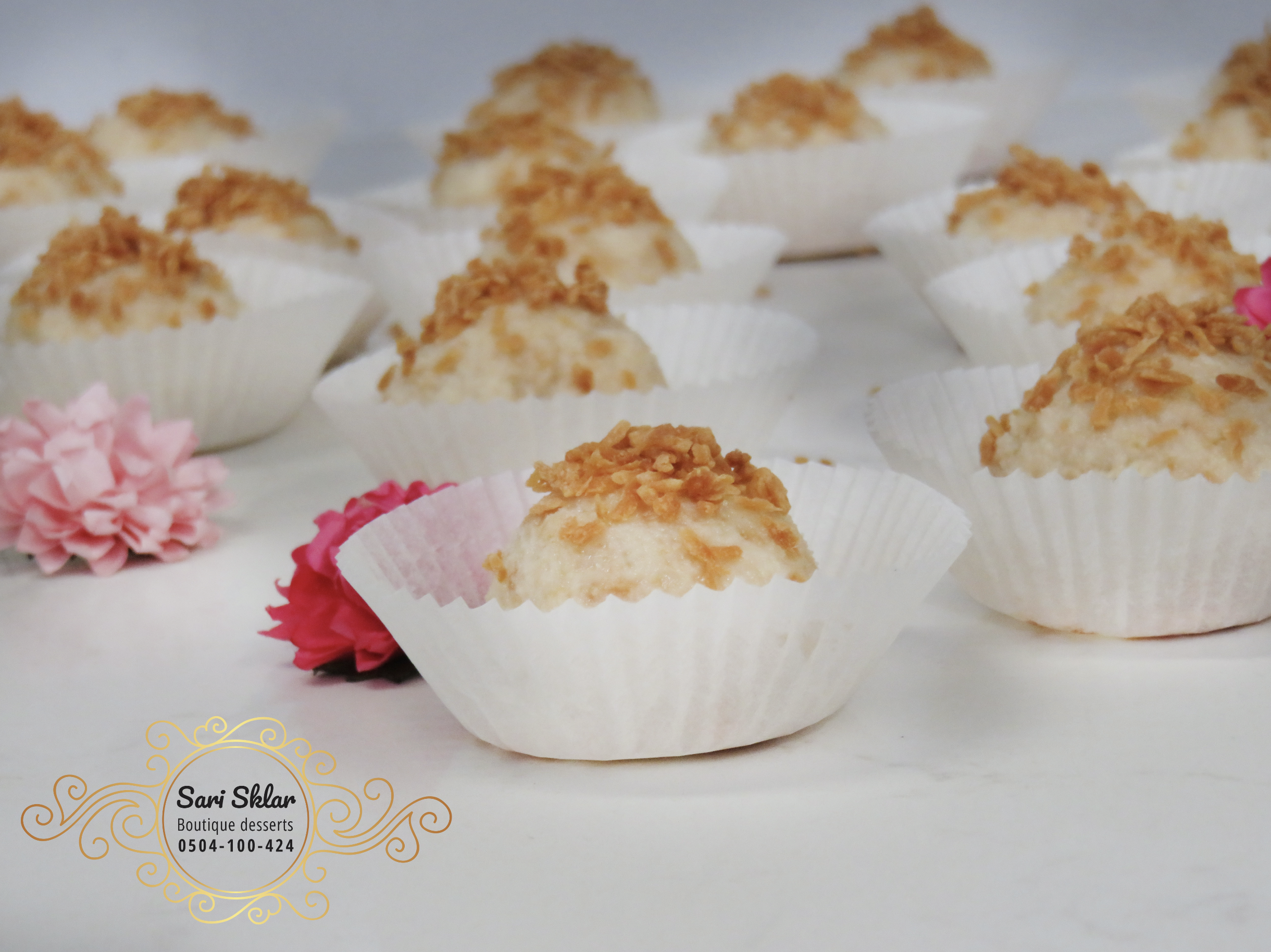 כדורי גבינה וקוקוס קלוי