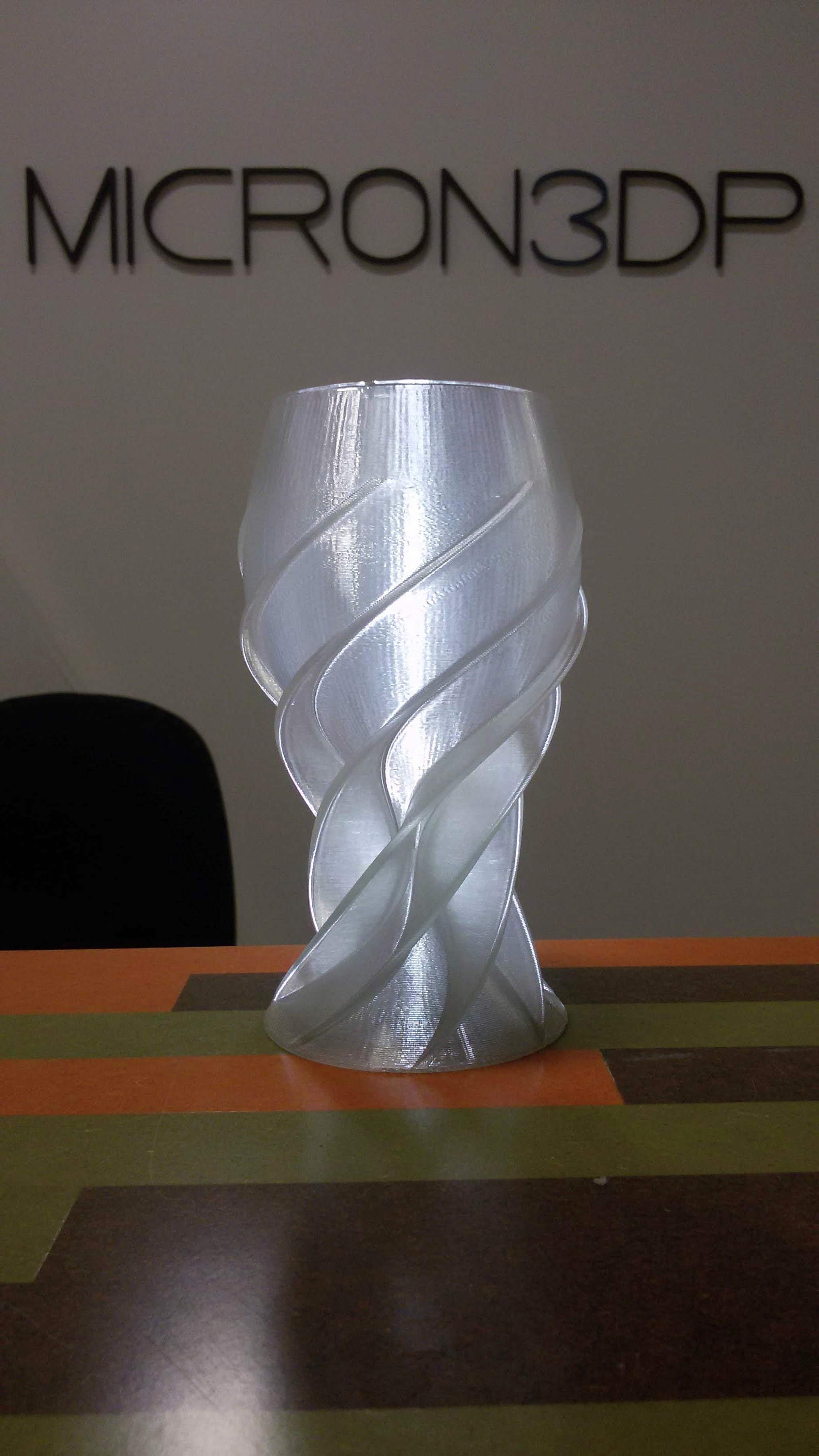 כוס יין ספירלית