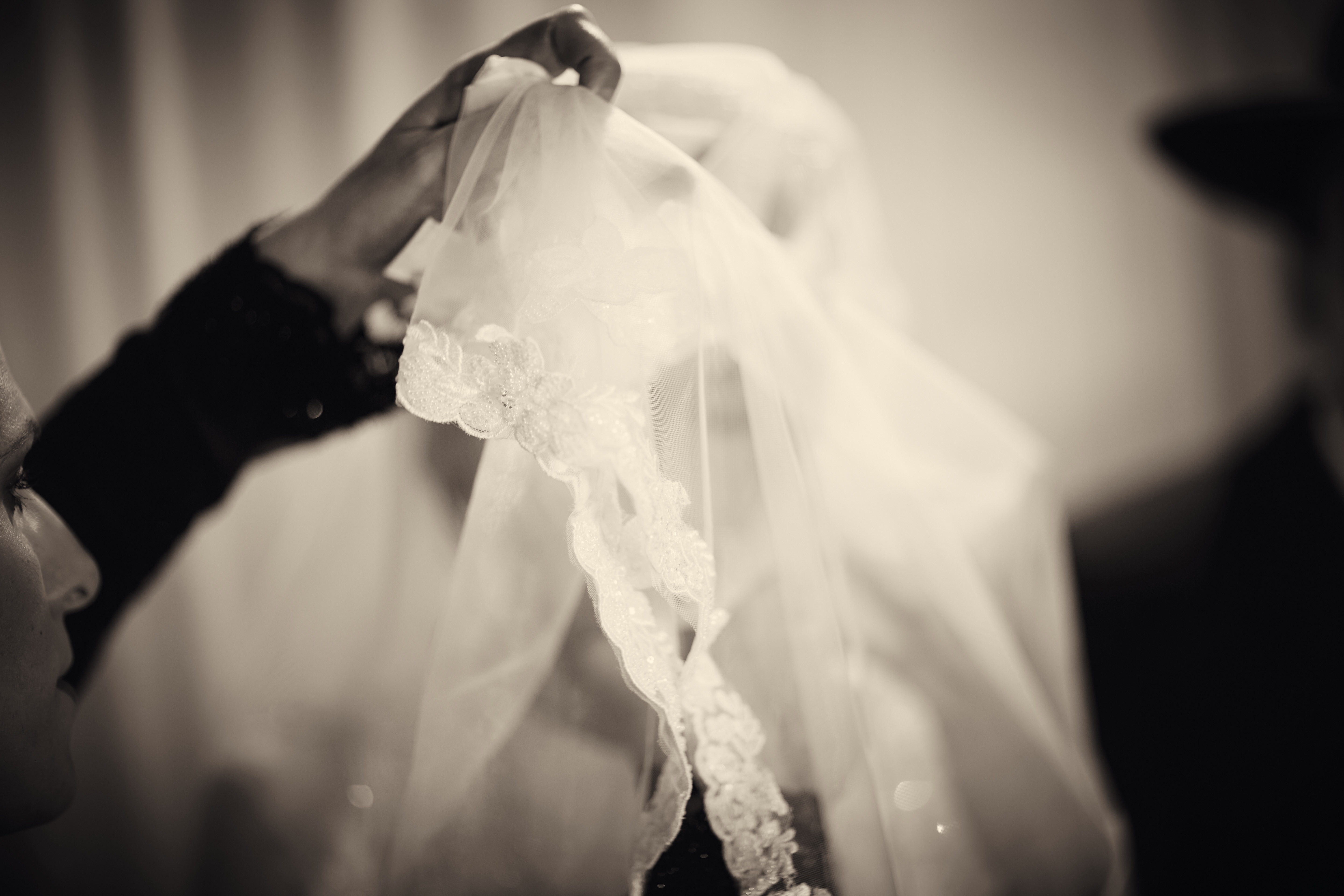 כלה מתחת חופה