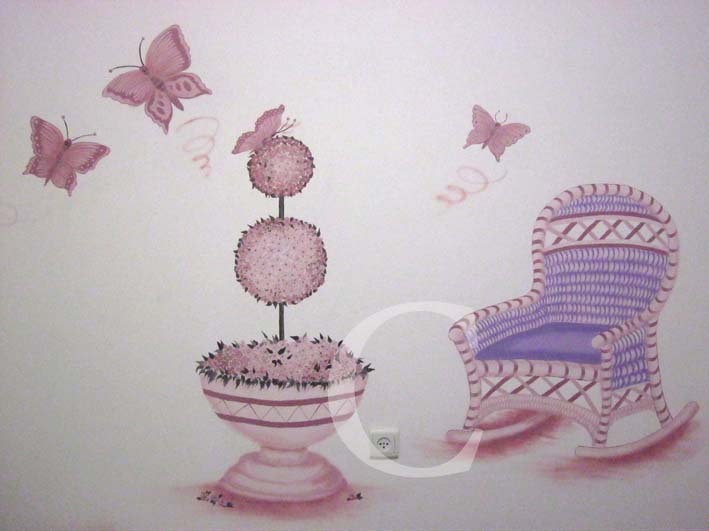 כסא ופרפריםc
חדר בנות בגווני הורוד.