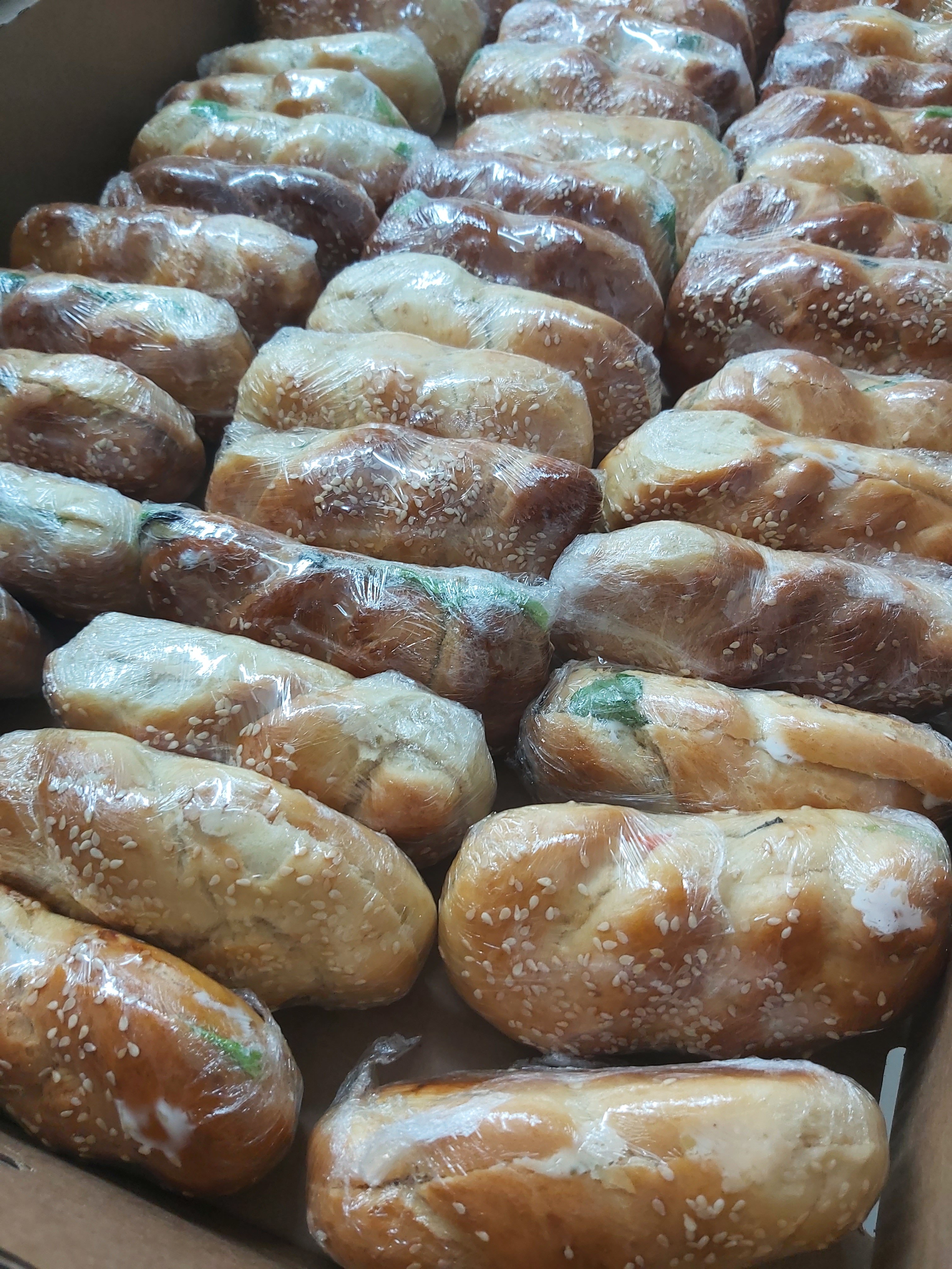 כריכים גדולים במגוון מילויים.jpg