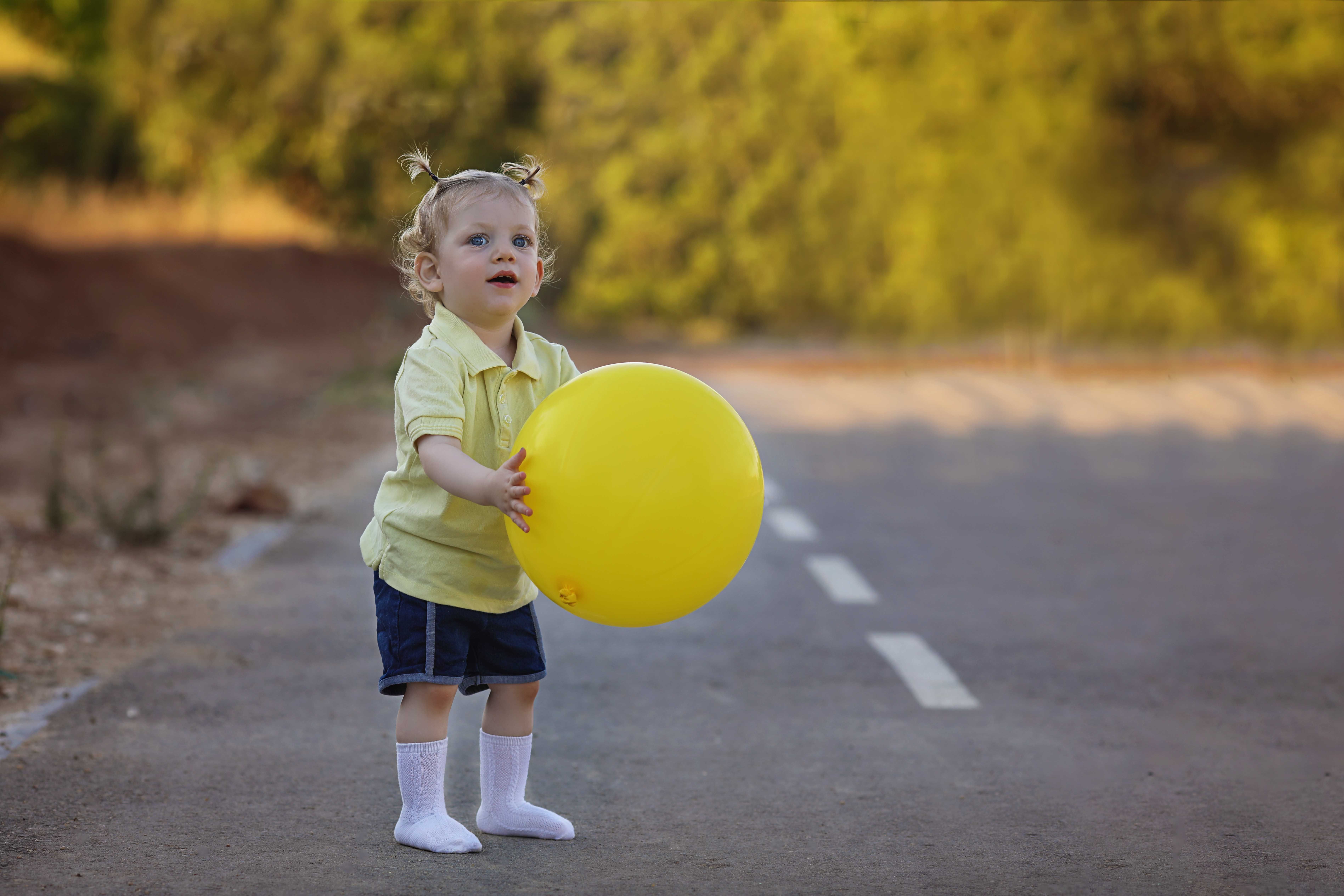 לרון בלון צהוב