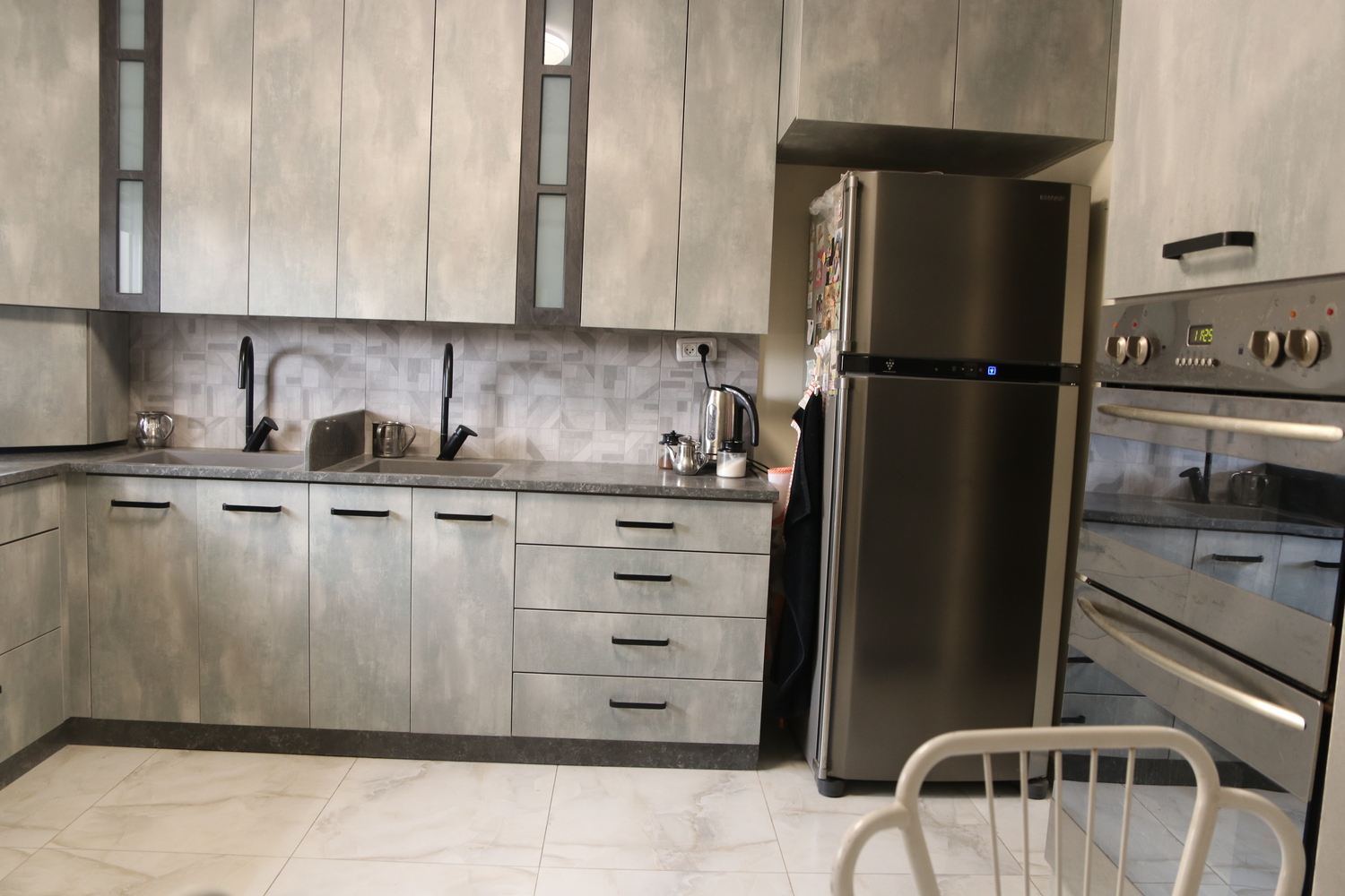 מגירות במידות בהתאם לצרכים.jpg