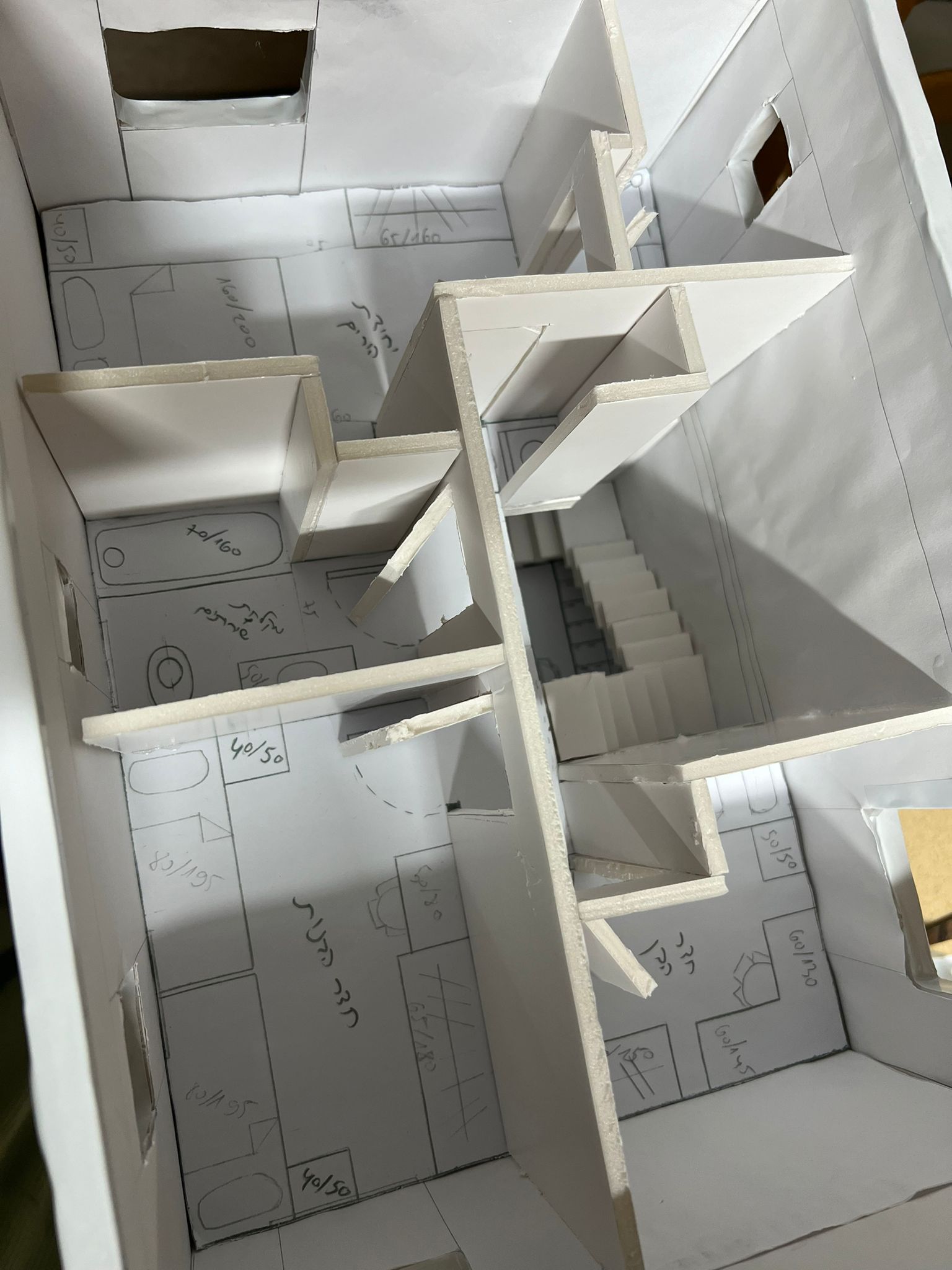 מודל קומה א.jpg