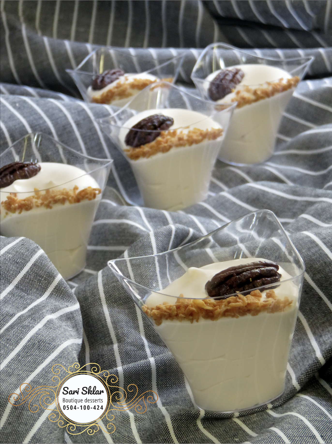 מוס קרמל חלומי + קוקוס קלוי + פקאן מסוכר