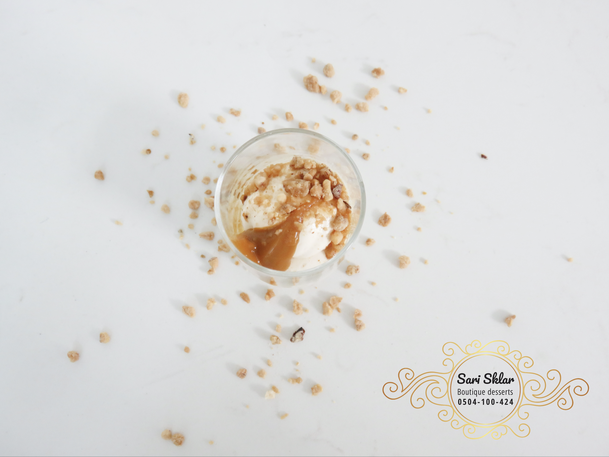 מוס ריבת חלב אורירי + קרם ריבת חלב קטיפתי + קונקרט אגוזי לוז