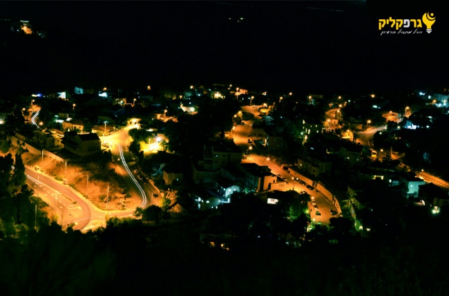 מושב ביריה בלילה