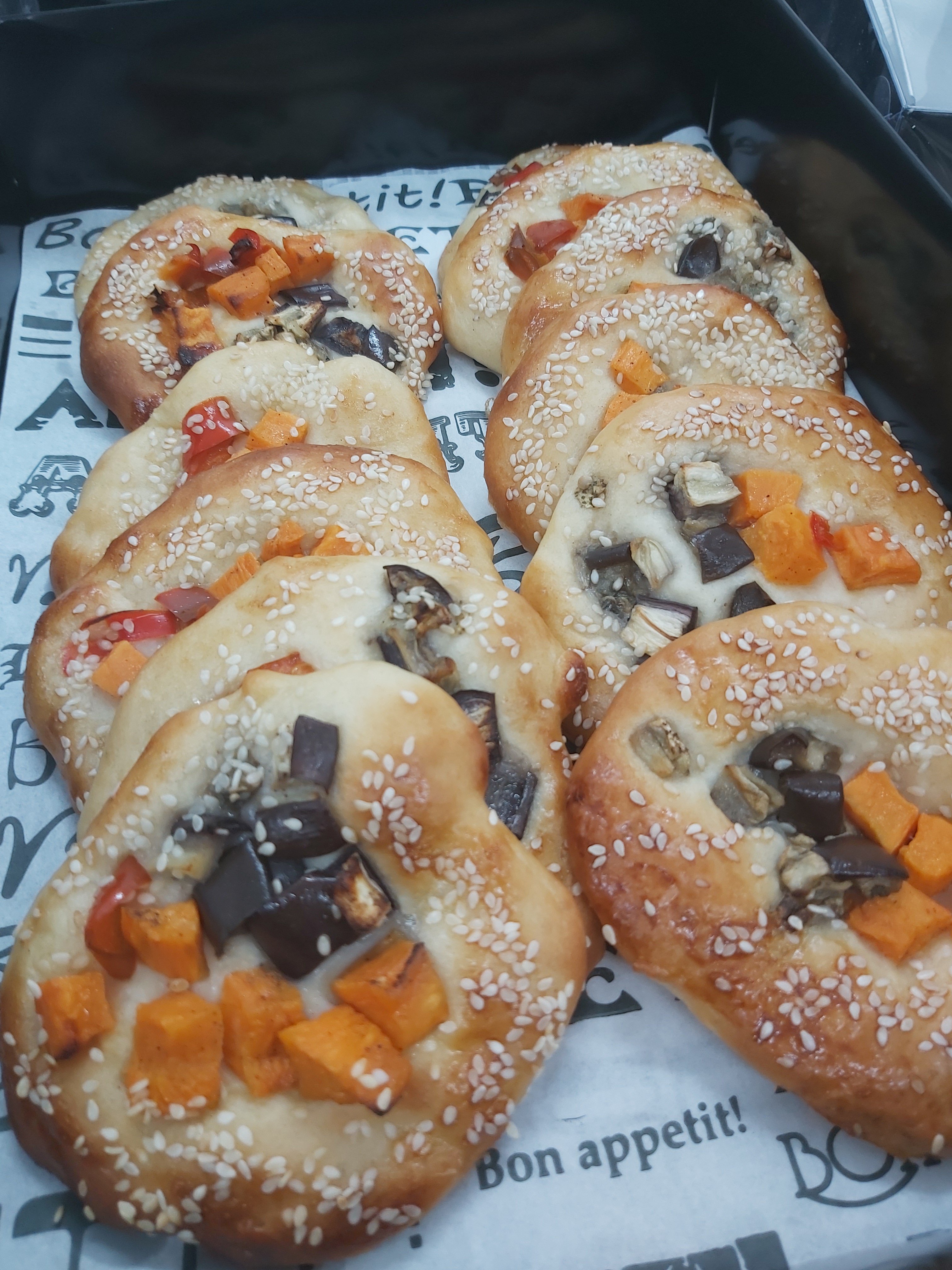 מיני פוקאצ'ות אישיות.jpg