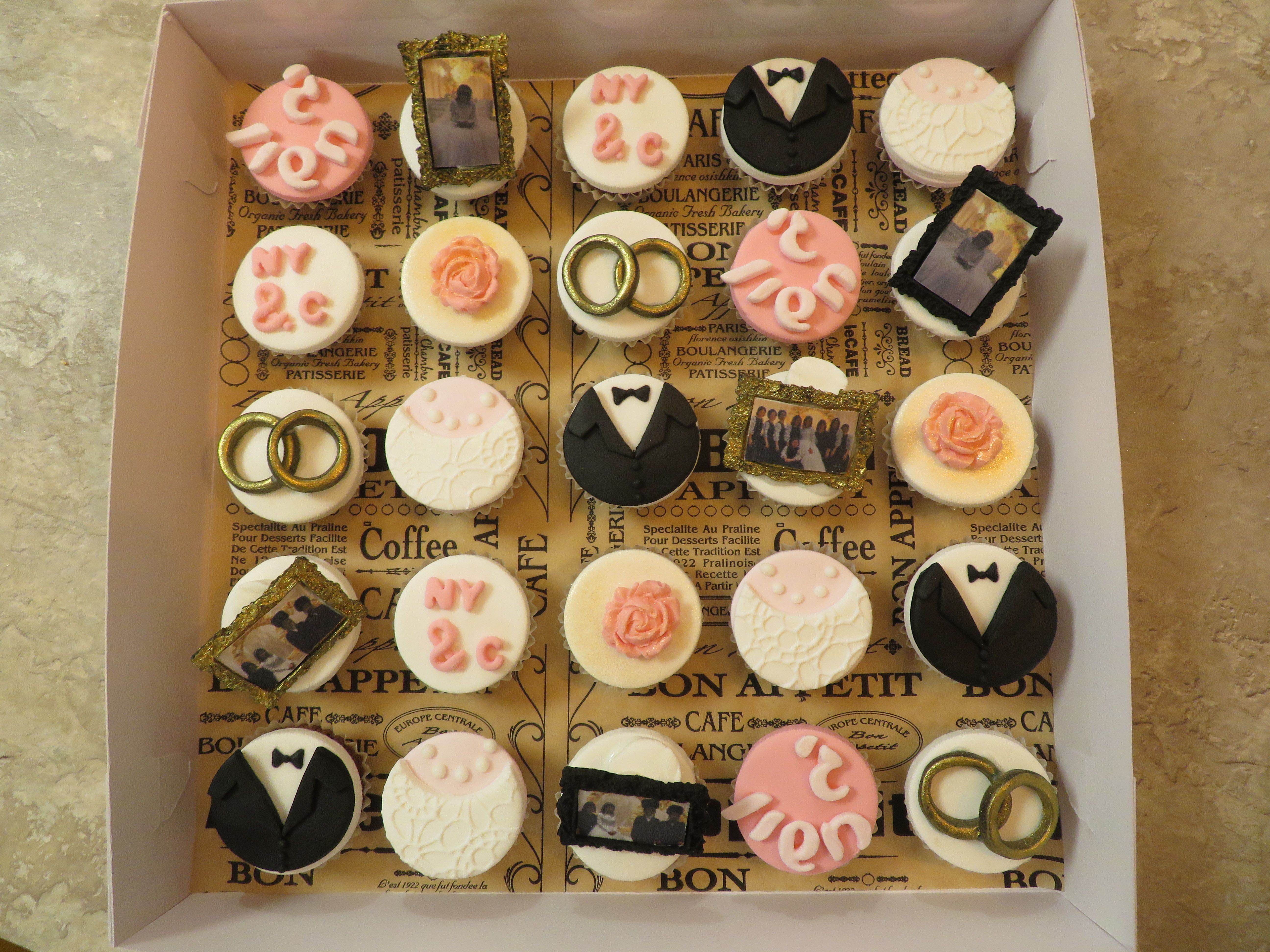 מיני קאפקייקס לחתן וכלה.JPG