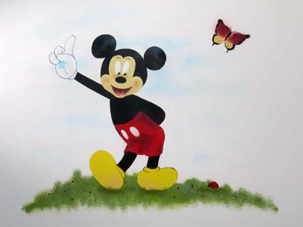 מיקי מאוס מגנטי.
שילוב צבע מגנטי בציור,הגורם לקיר או לחלק ממנו להפוך למגנטי לכל דבר.