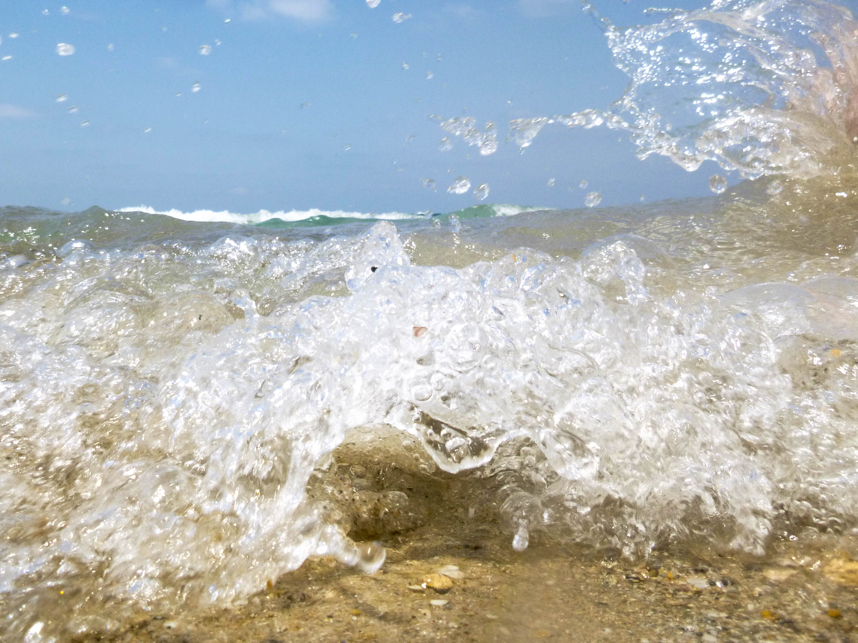 ממצלמה נגד מים