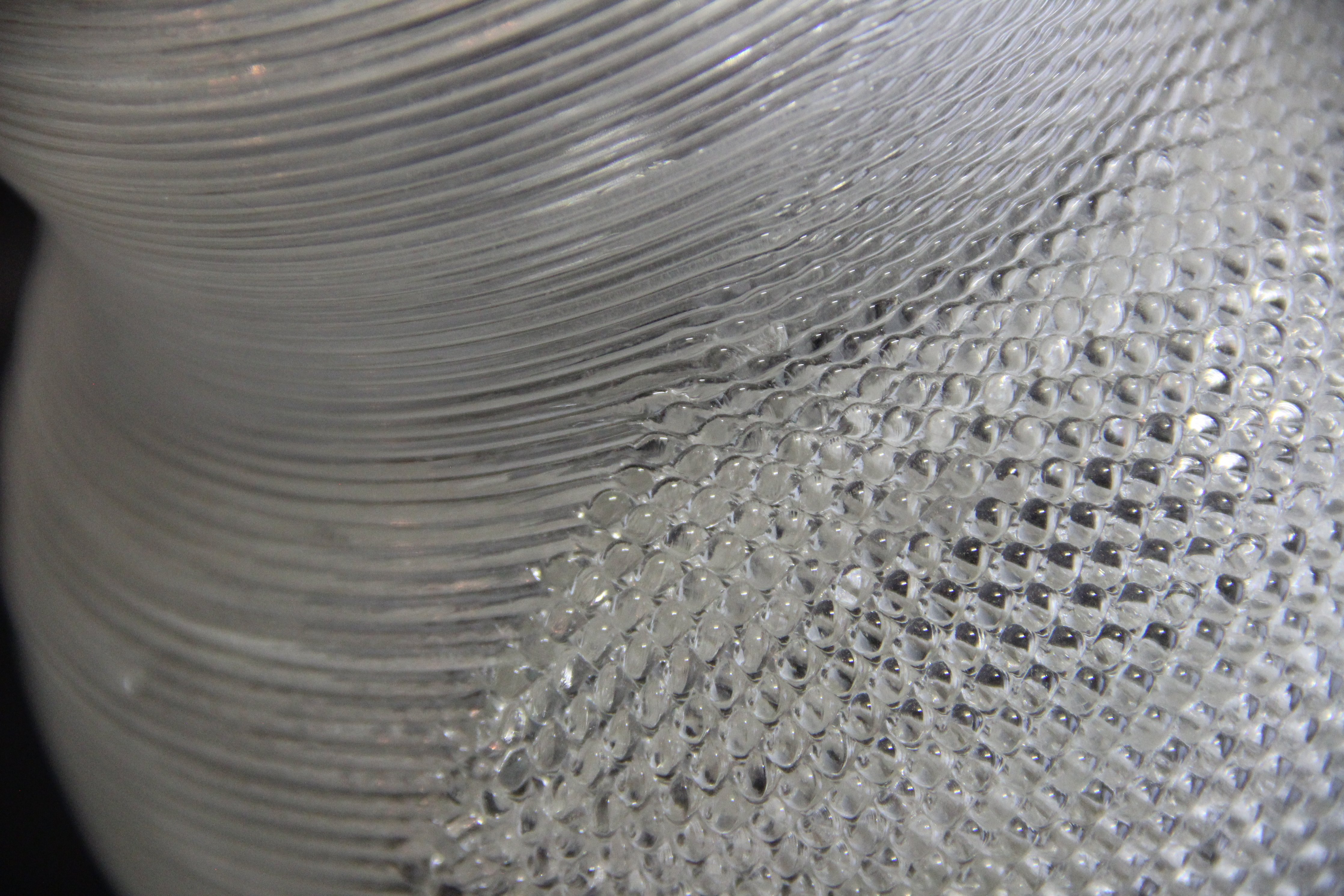 מנורת תליה מזכוכית - תקריב