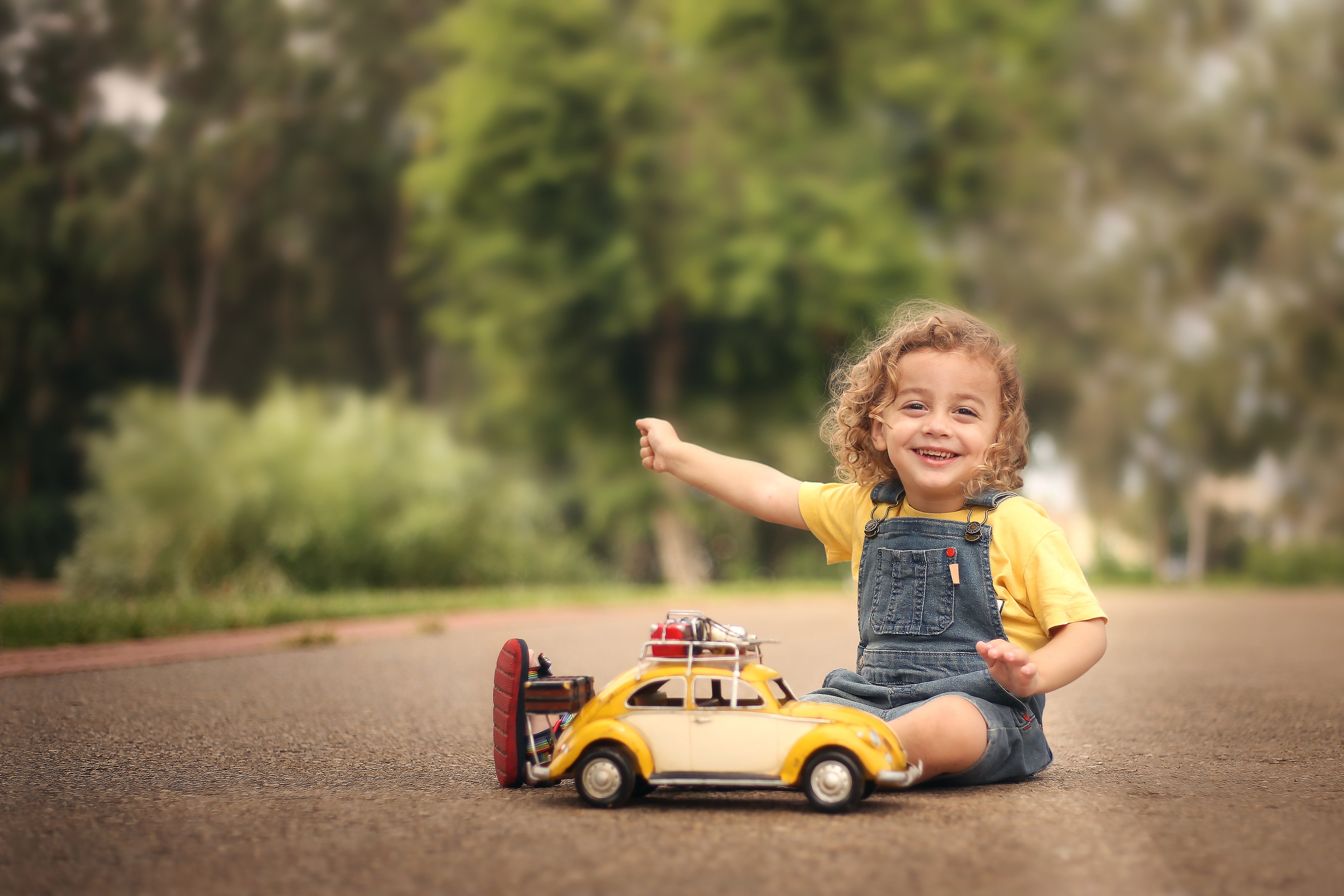 מנחם הבובון copy 2.jpg