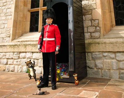 מעבר ליער בארמון המלכה