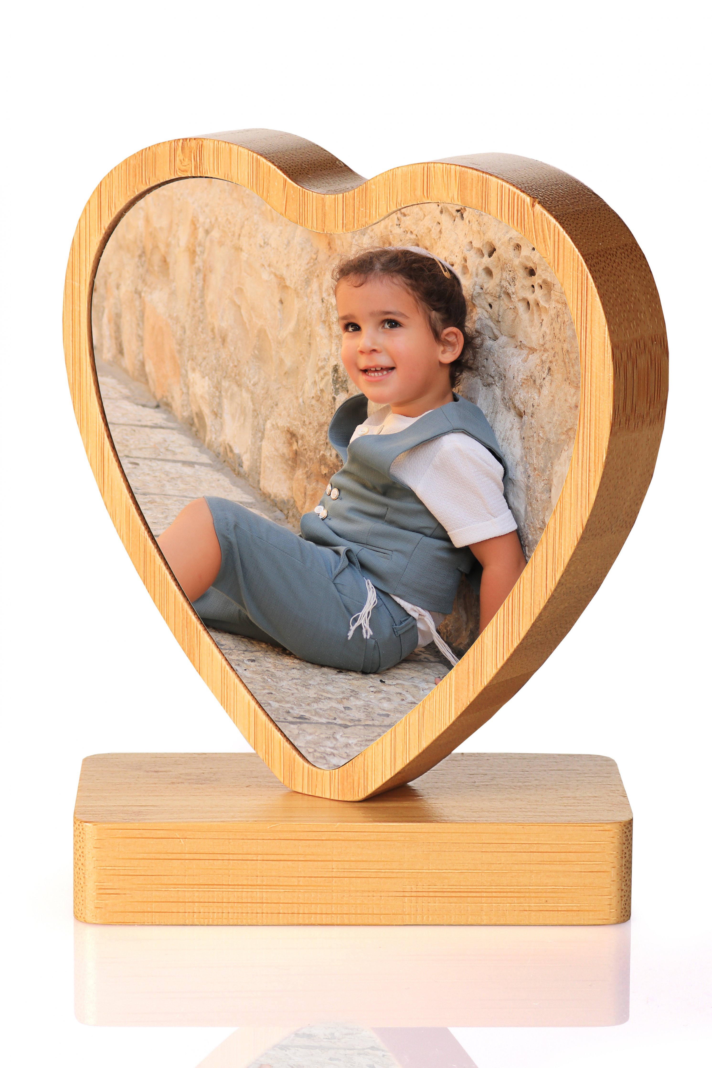 מעמד לב עם תמונה.jpg