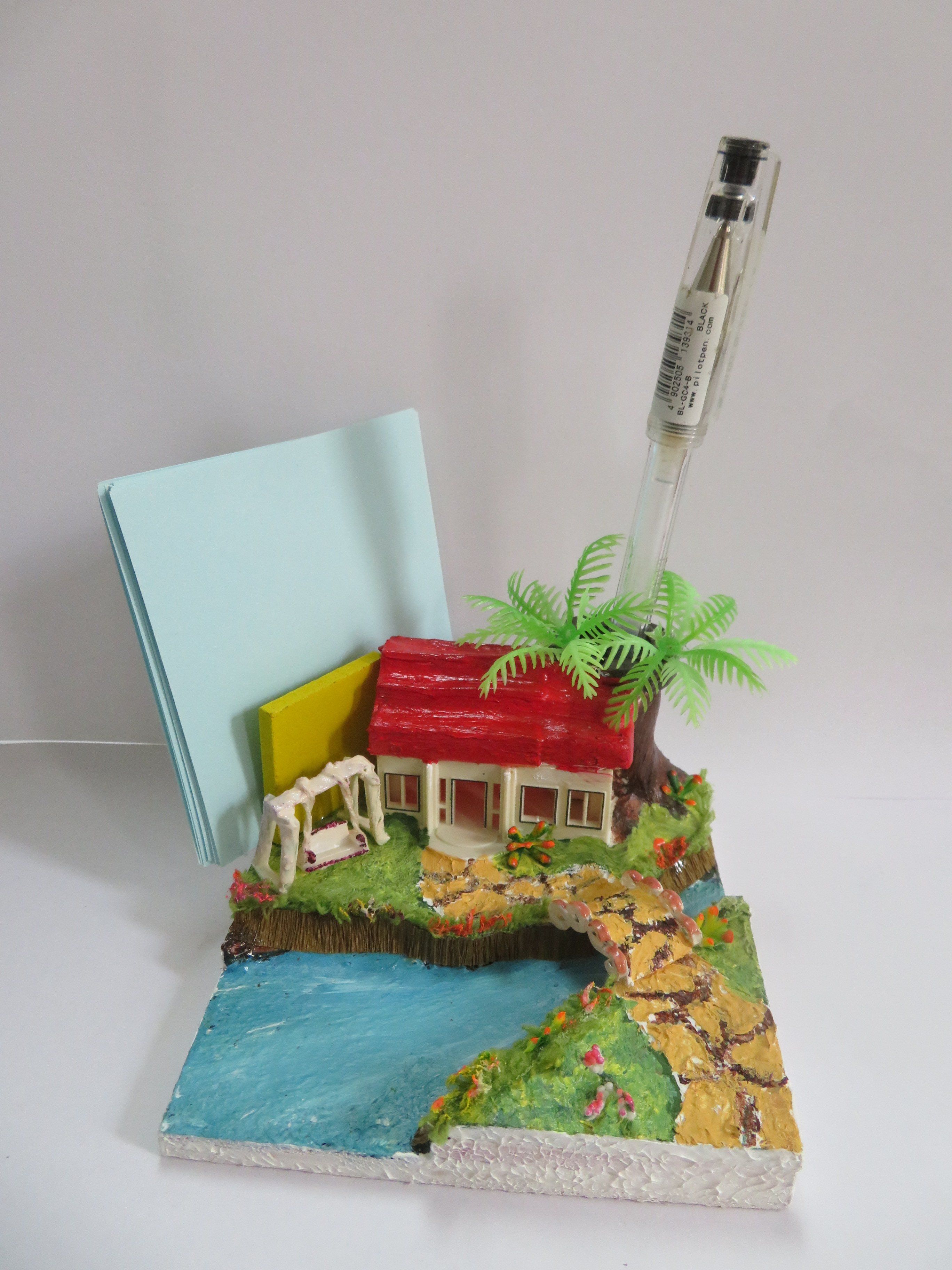 מעמד למכשיר כתיבה.JPG