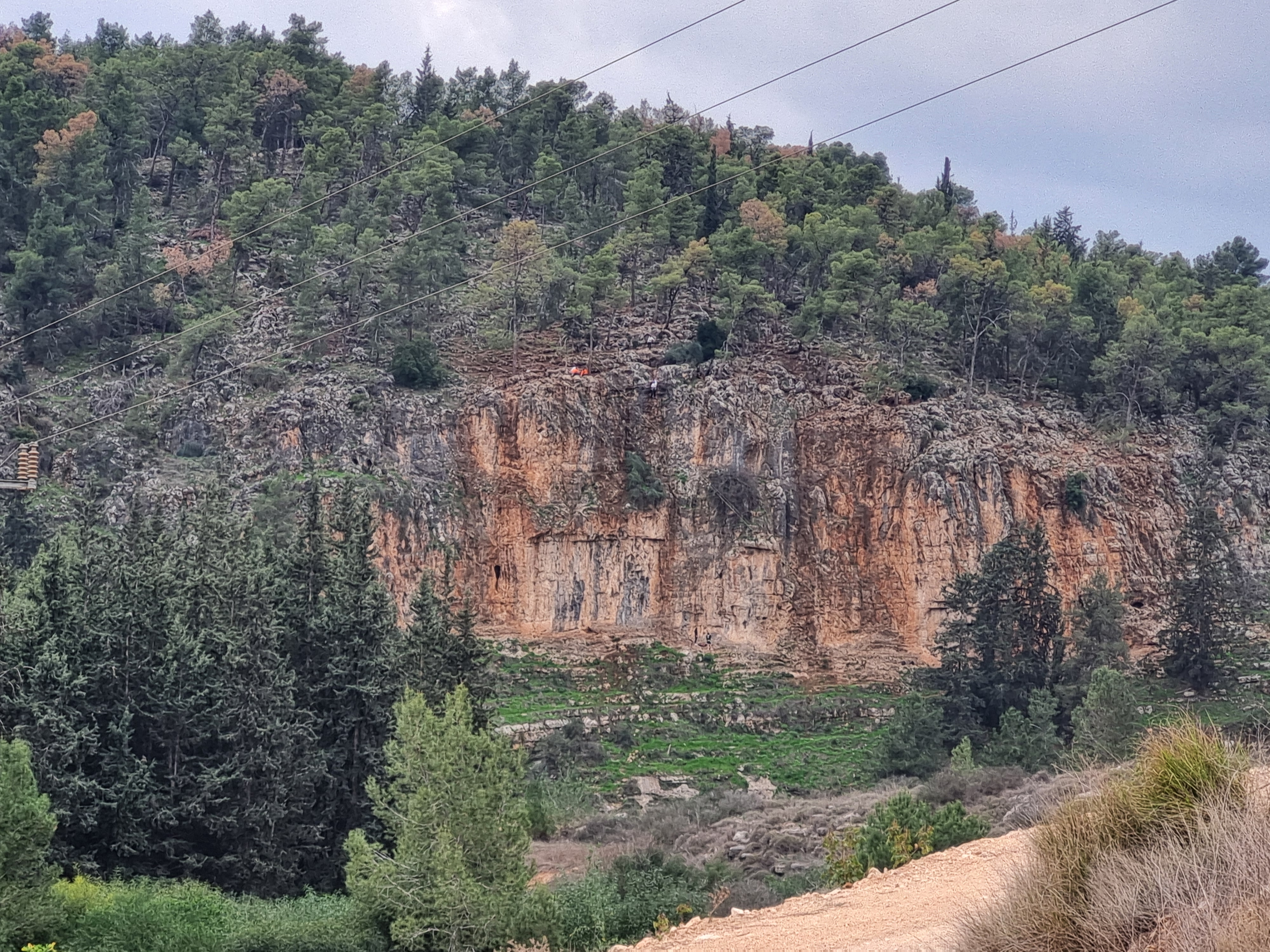 מצוקי שילת הנוף של הוילה