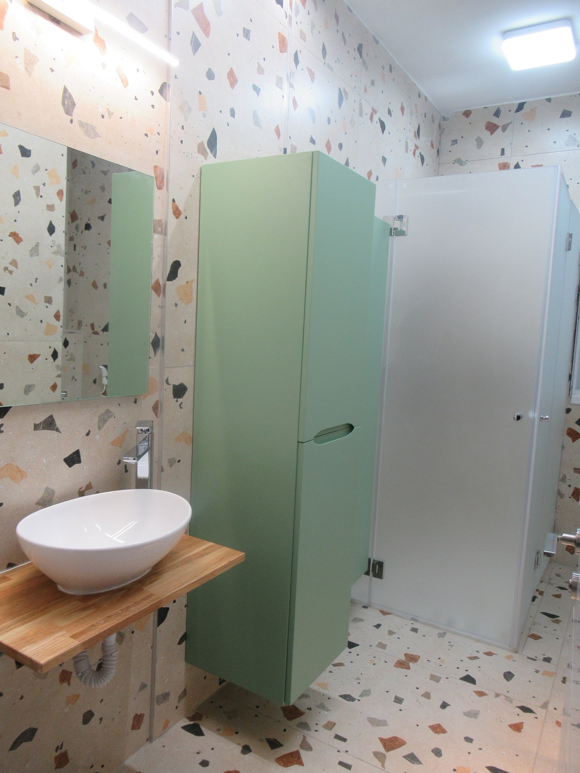 מקלחון במצב סגור