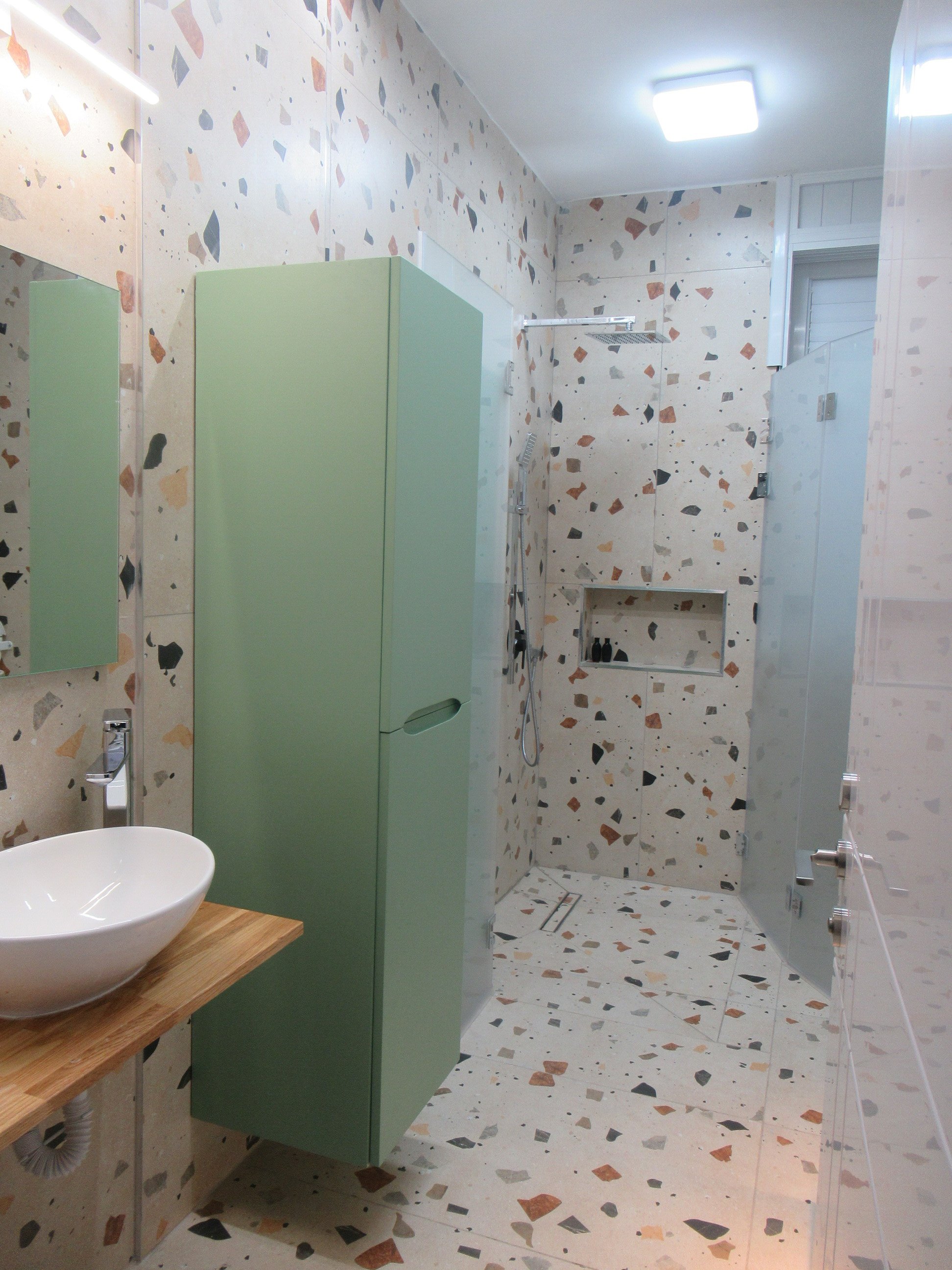 מקלחון פתוח