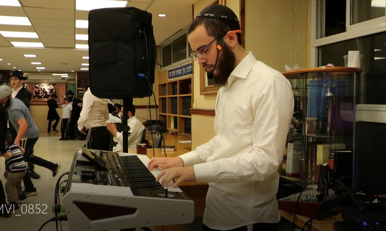 נגינה ברמת אביב 10.jpg