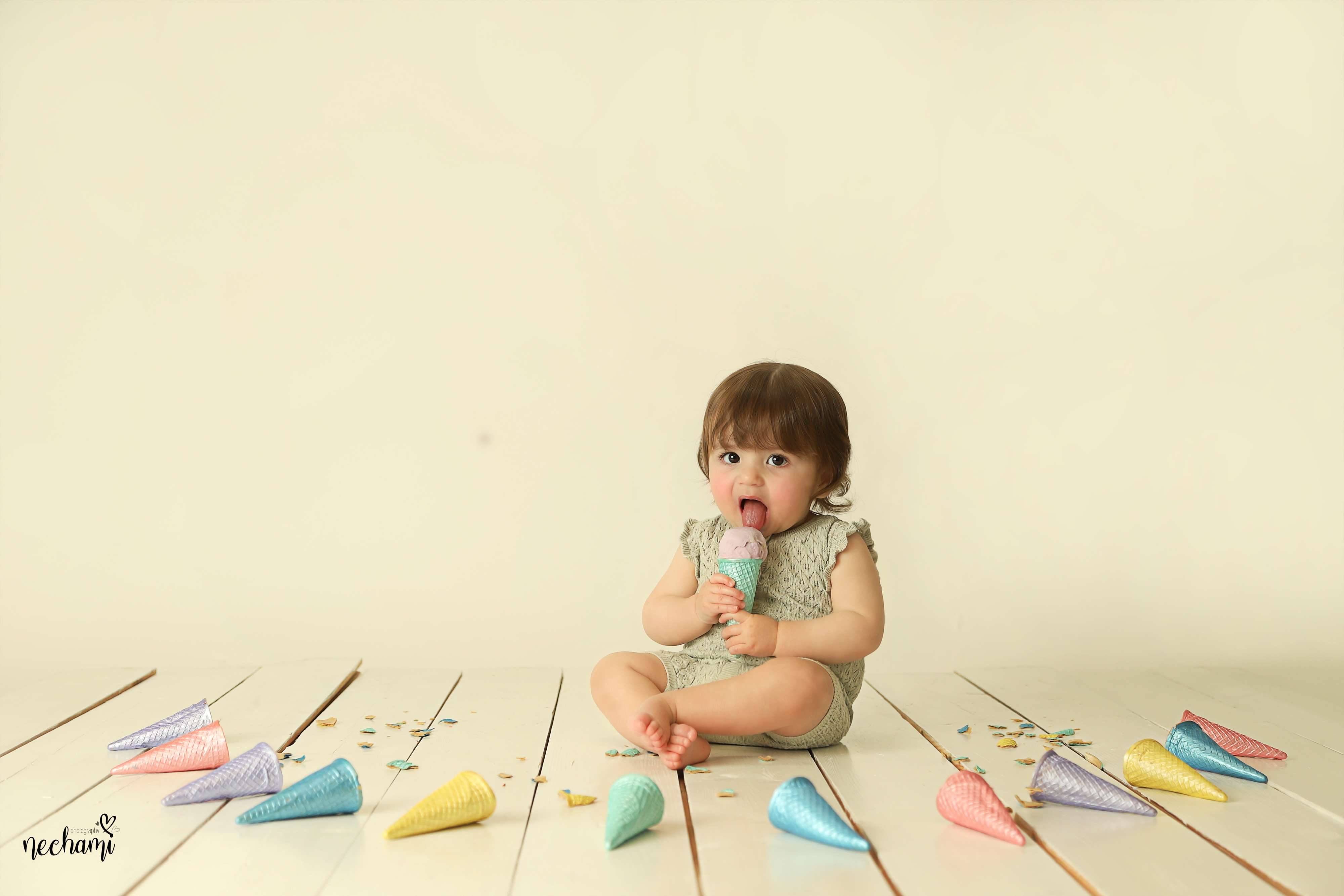 נחמי למברגר 0548525361