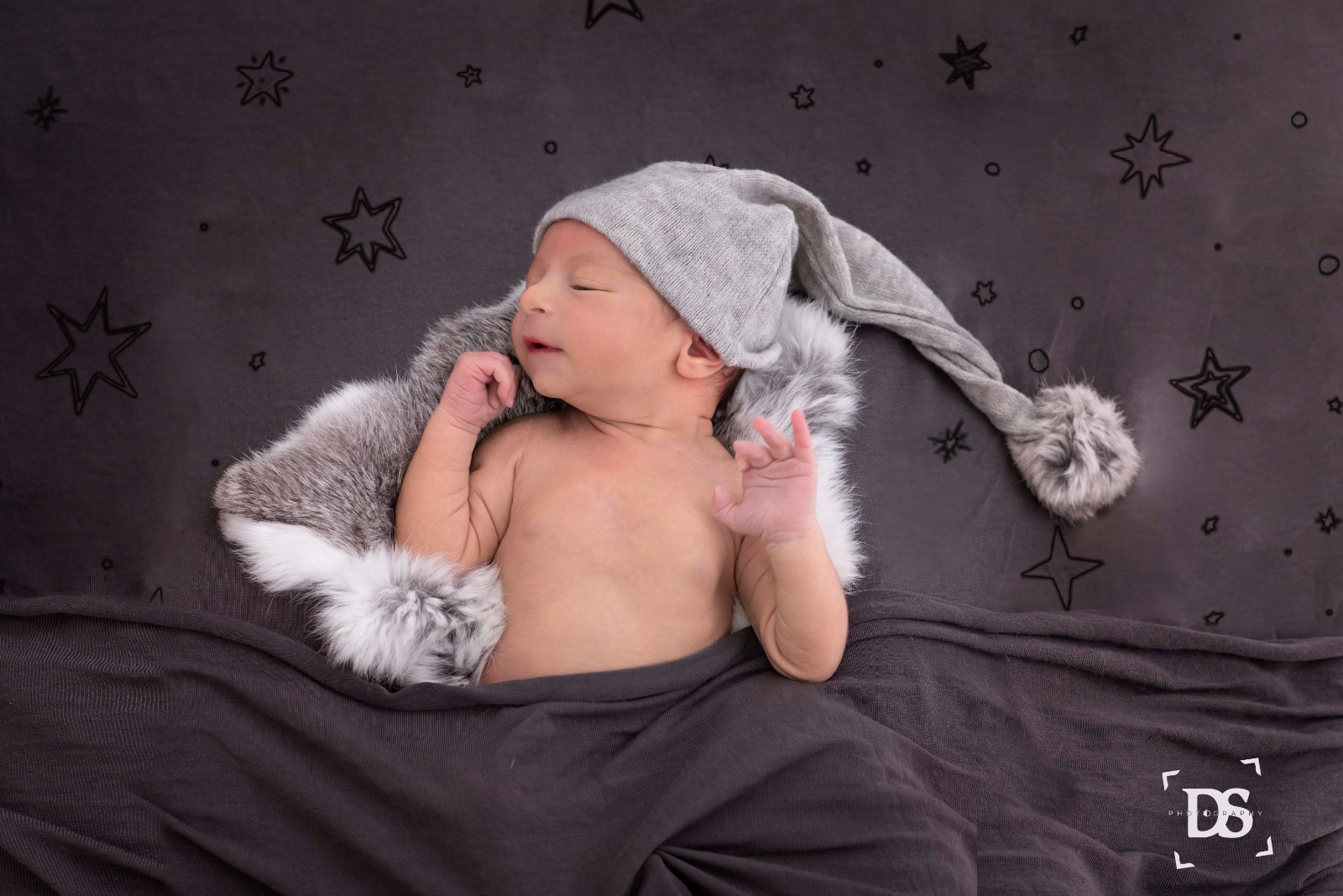 ניו בורן סט אפור.jpeg