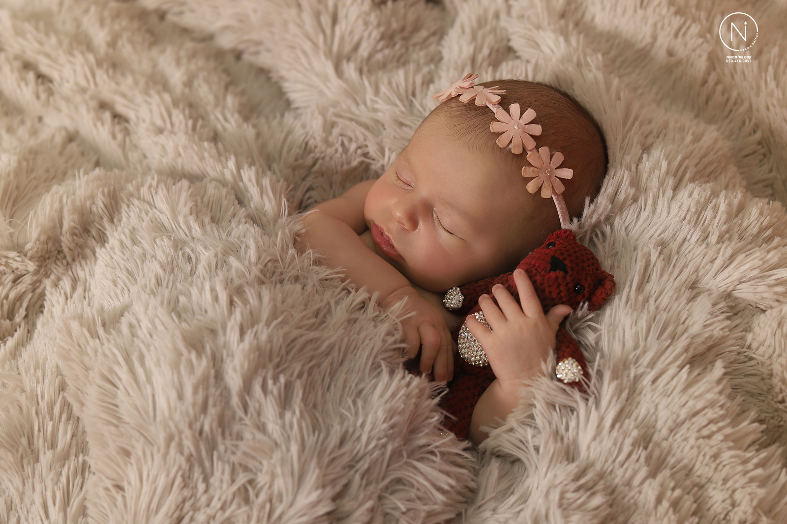 נעמה נייהוז 0504160055