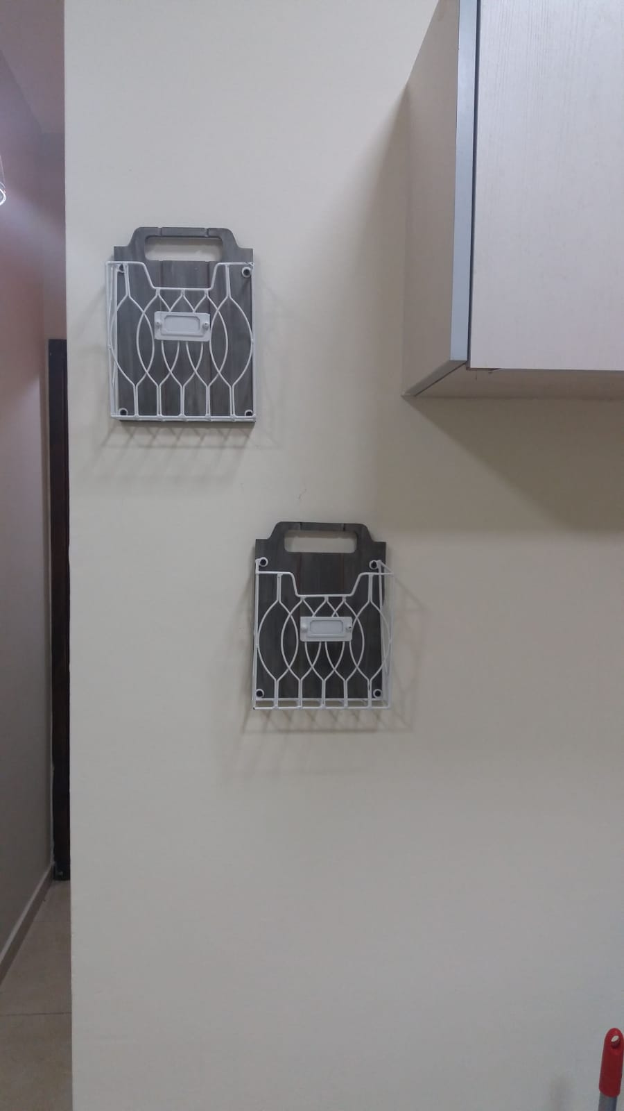 נקודות חן פוזרו ברחבי הדירה