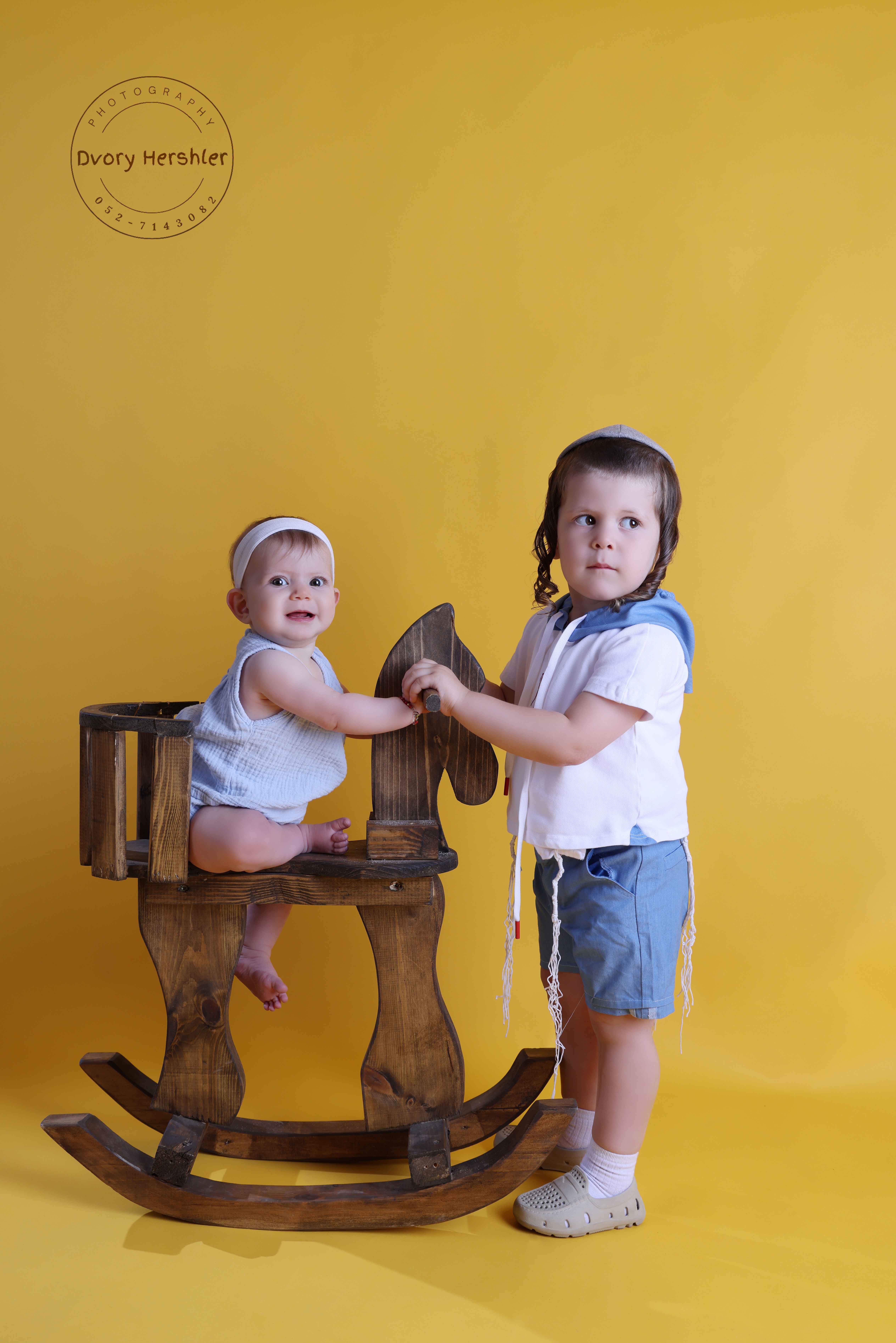 סטודיו 3 עם לוגו.jpg