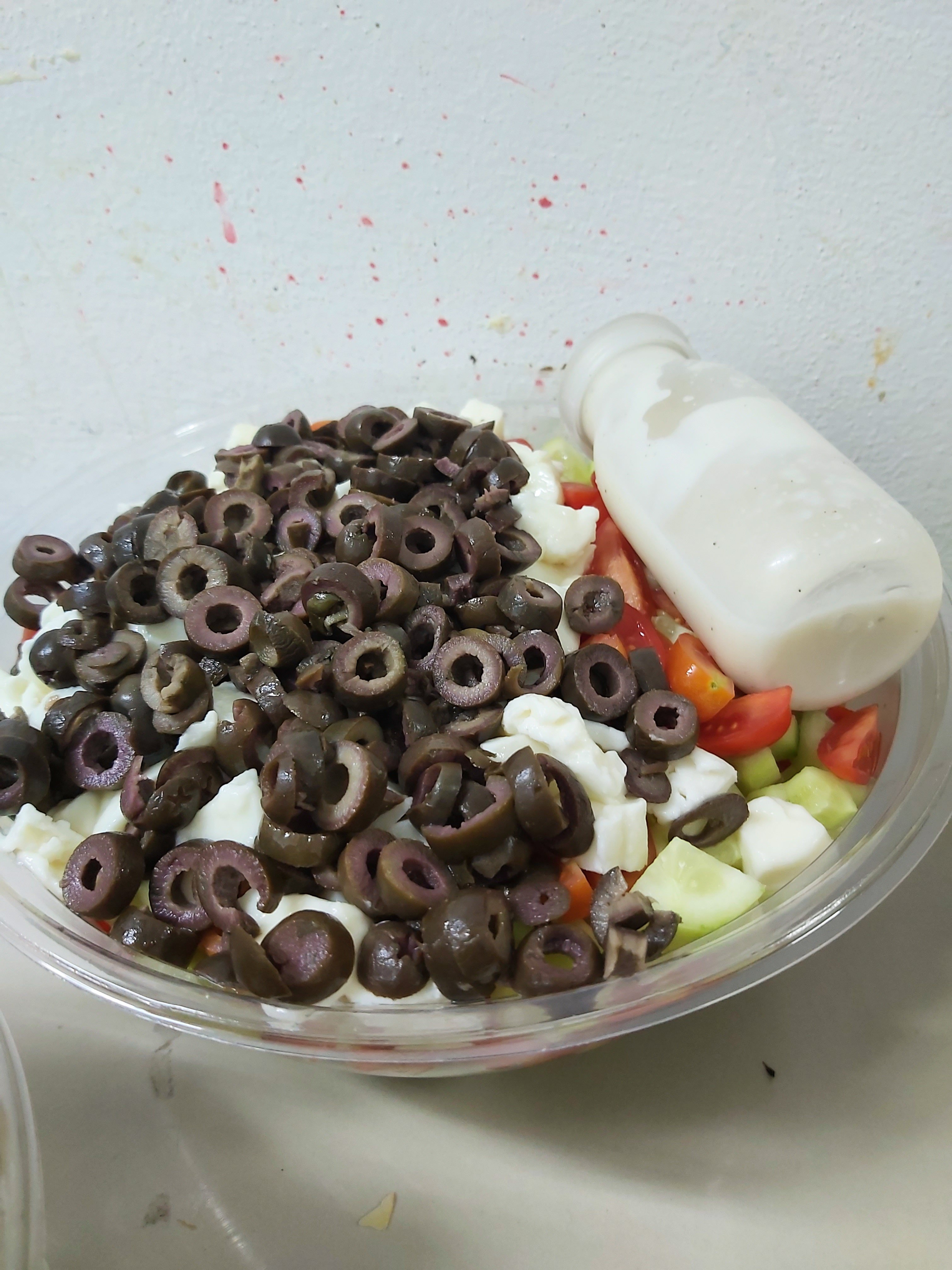 סלט יווני.jpg