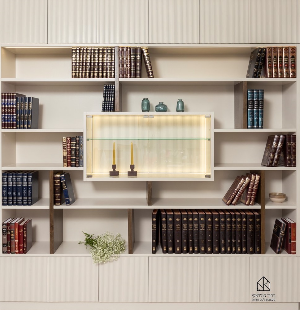 ספריה בעיצוב אישי (2).jpg
