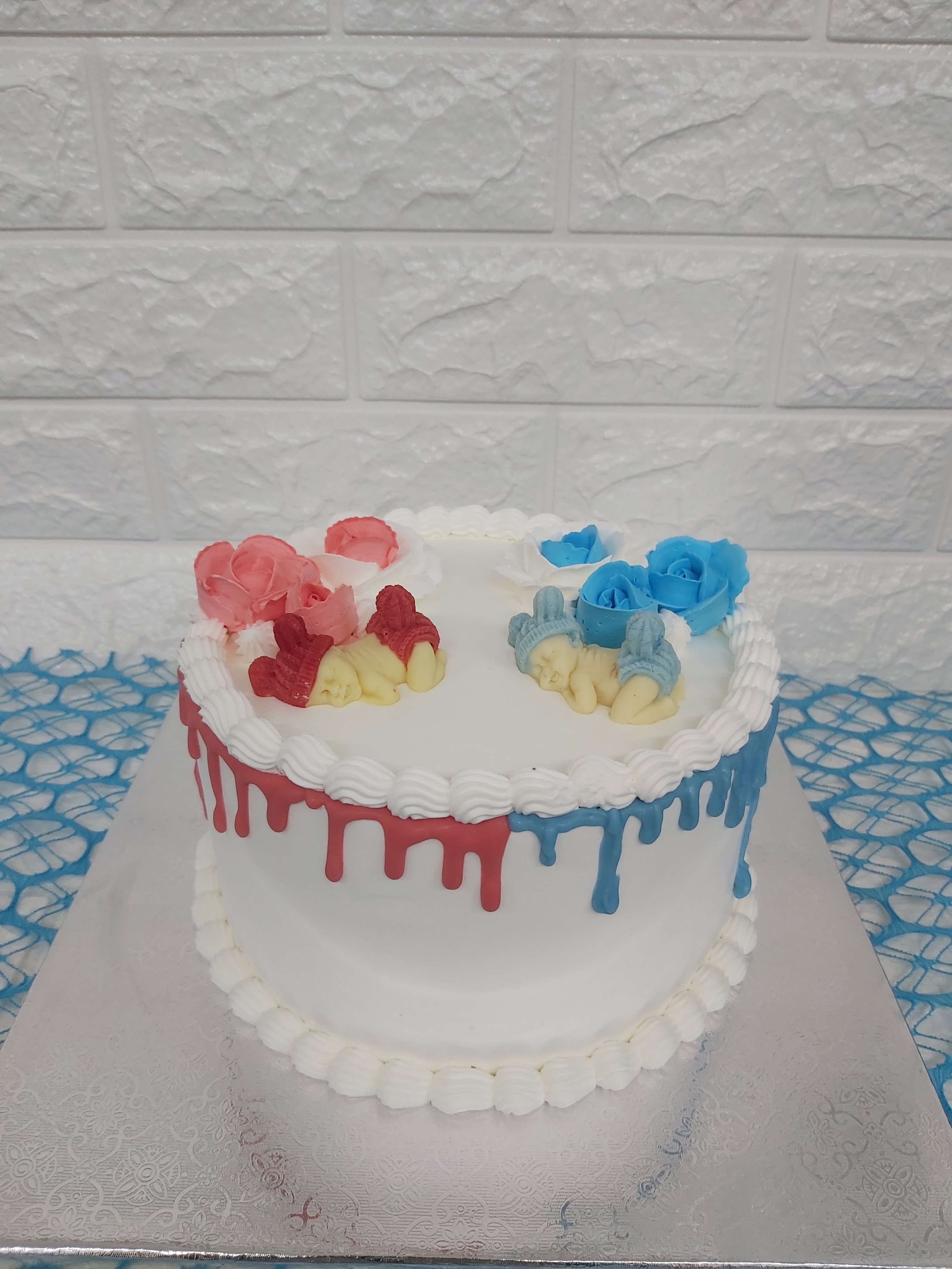 עוגה להולדת תאומים.jpg